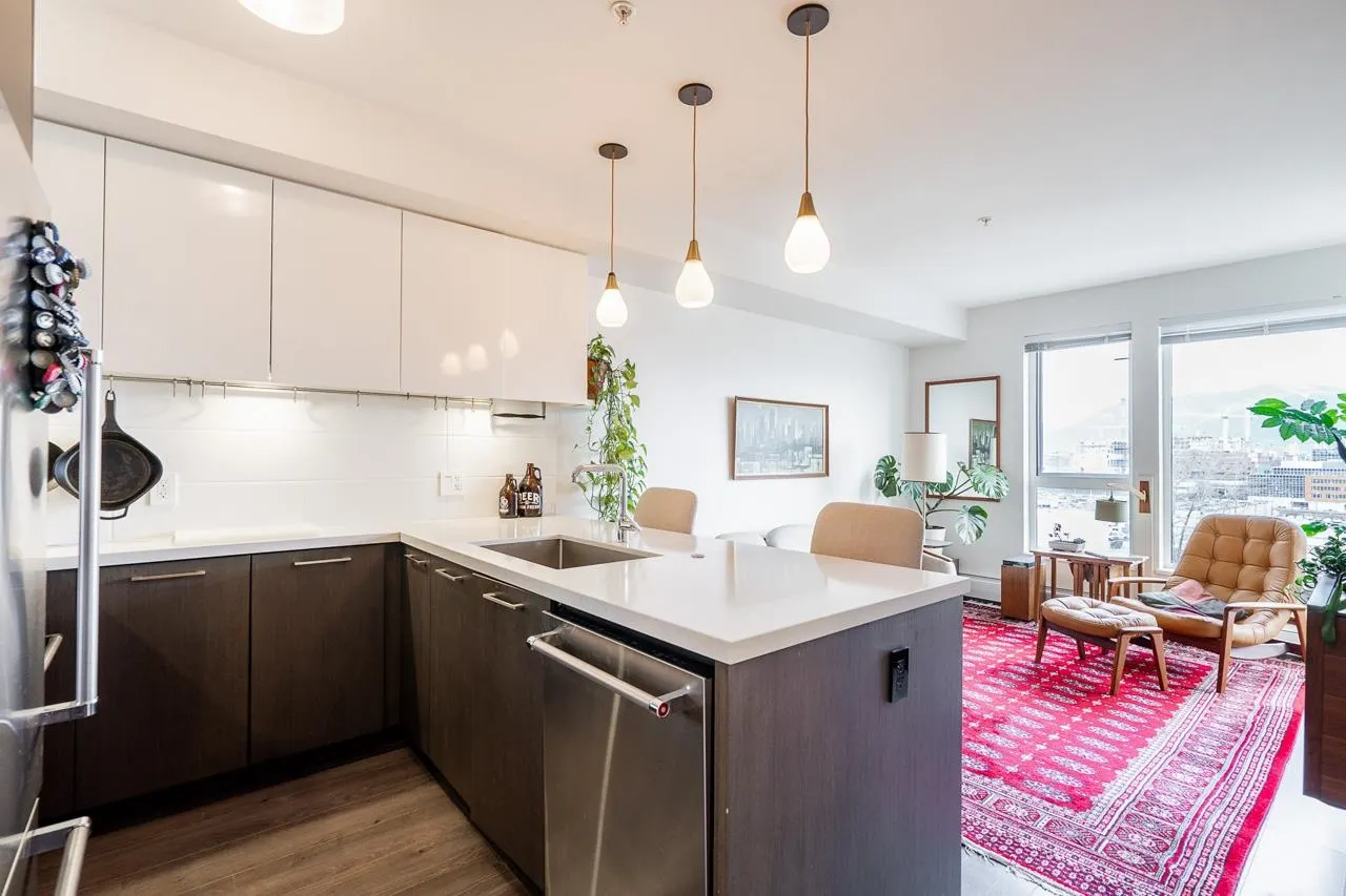 384 E 1st Avenue #708