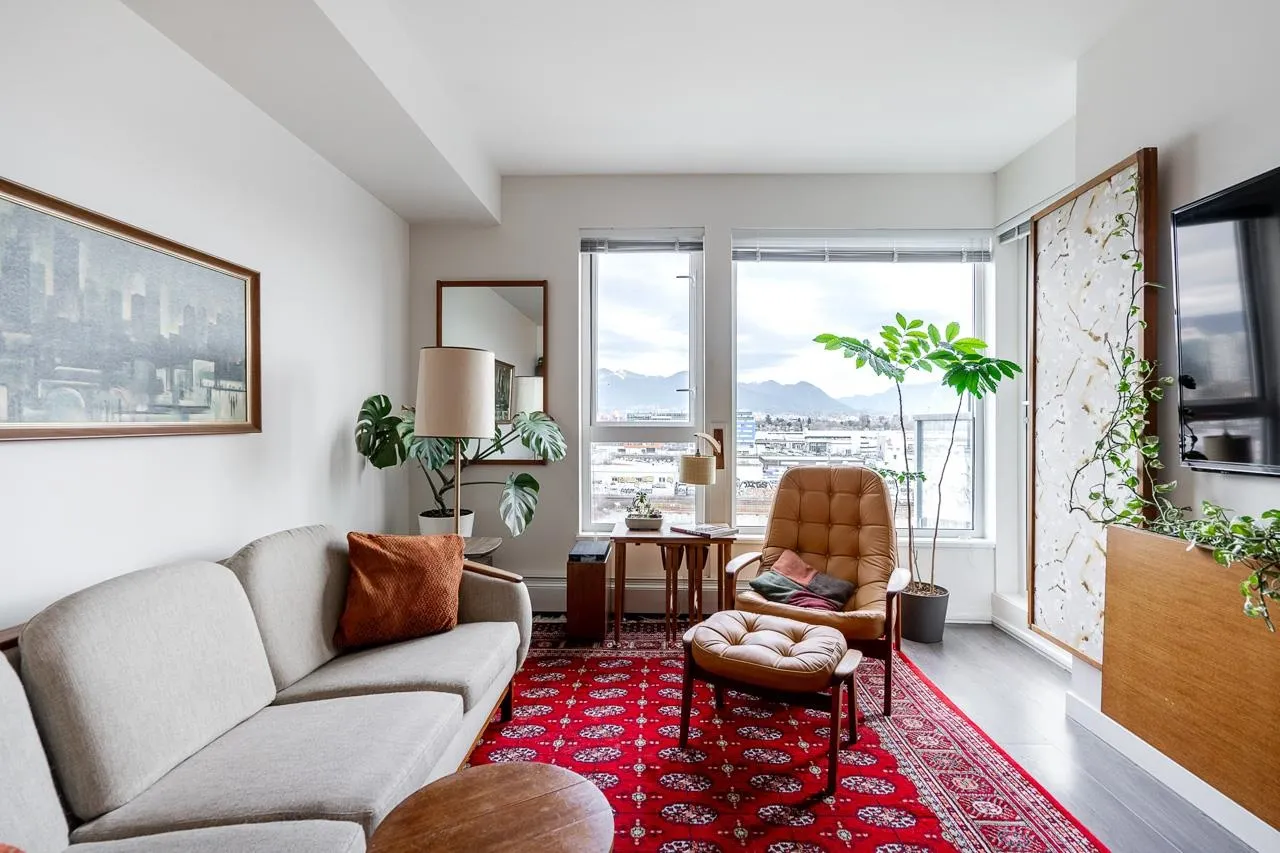 384 E 1st Avenue #708