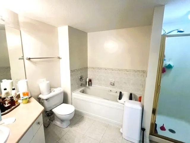5683 Hampton Place #204