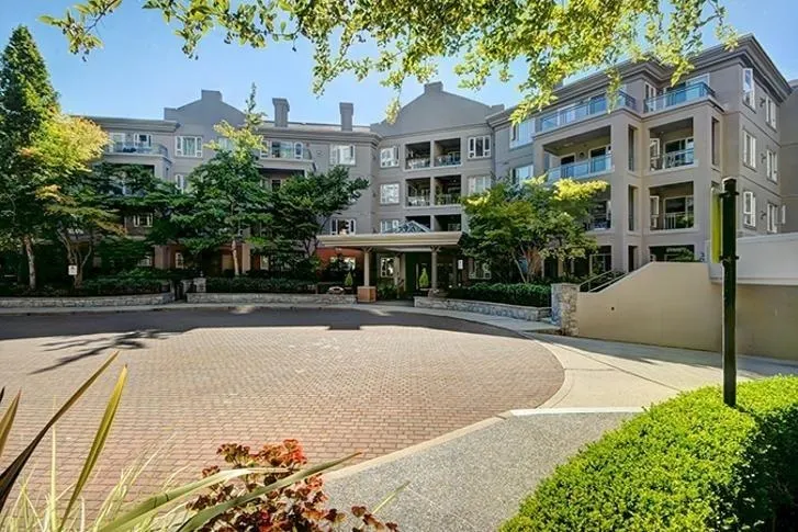 5683 Hampton Place #204