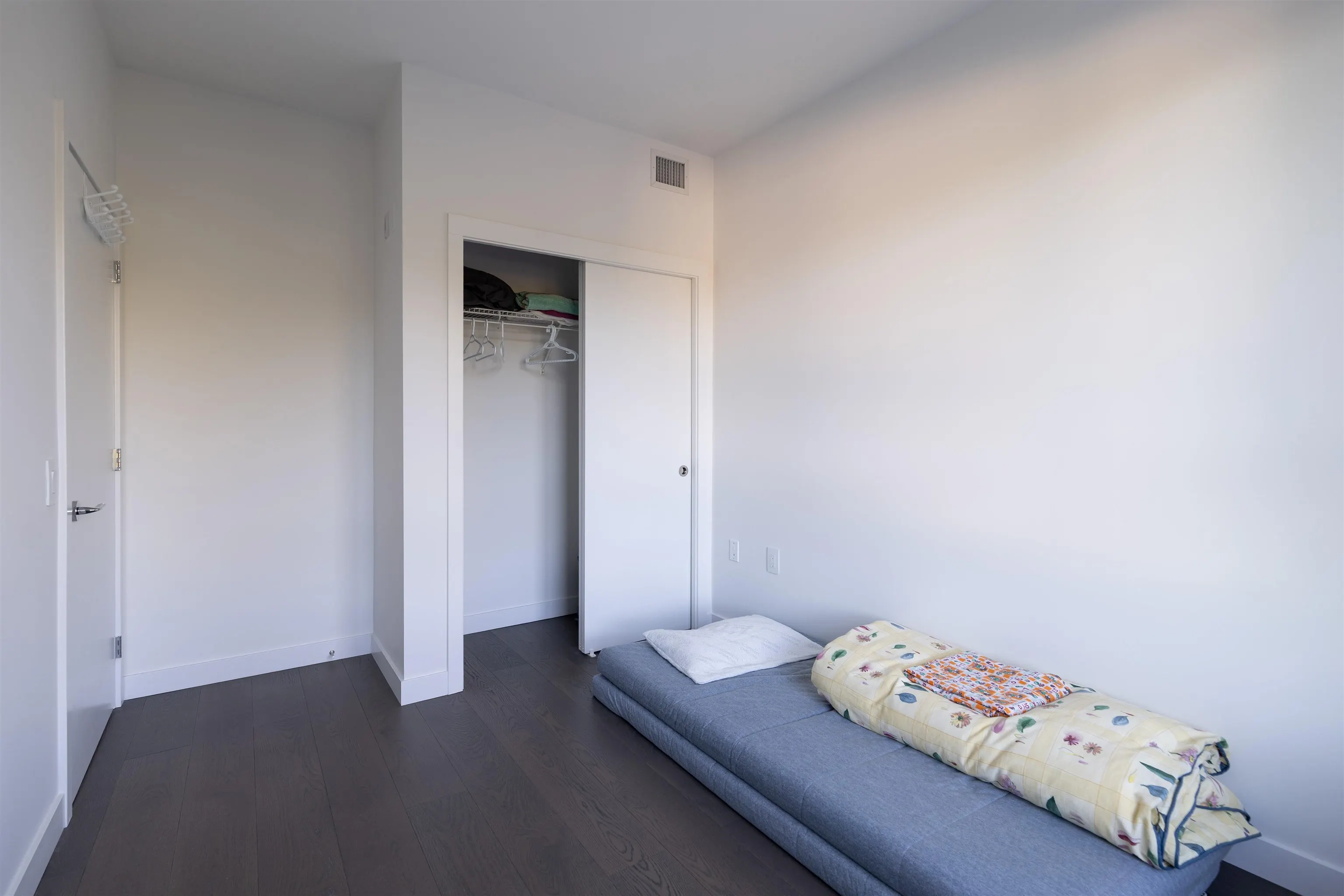 5168 Cambie Street #403