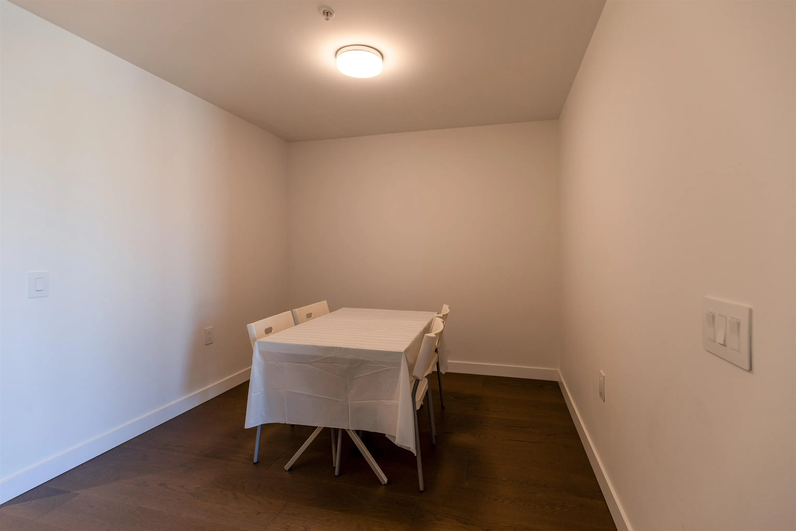 5168 Cambie Street #403
