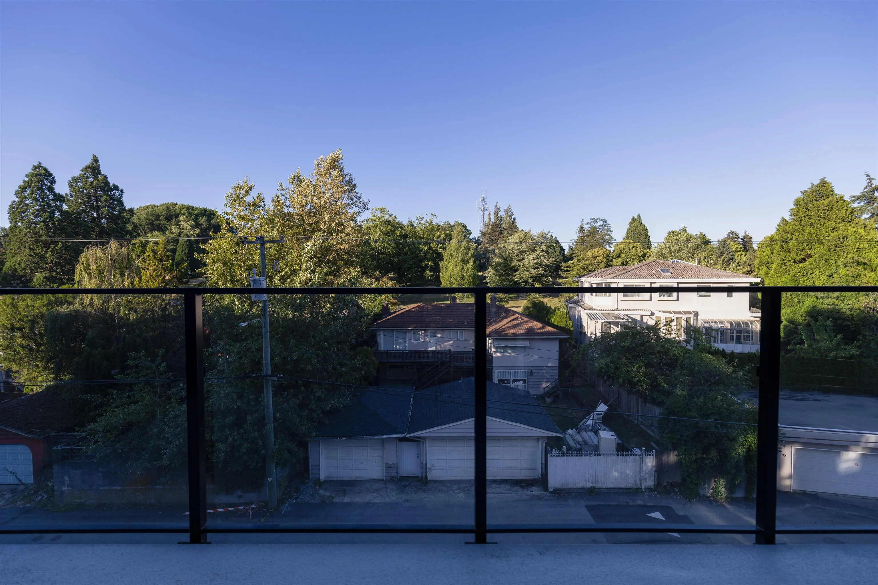 5168 Cambie Street #403