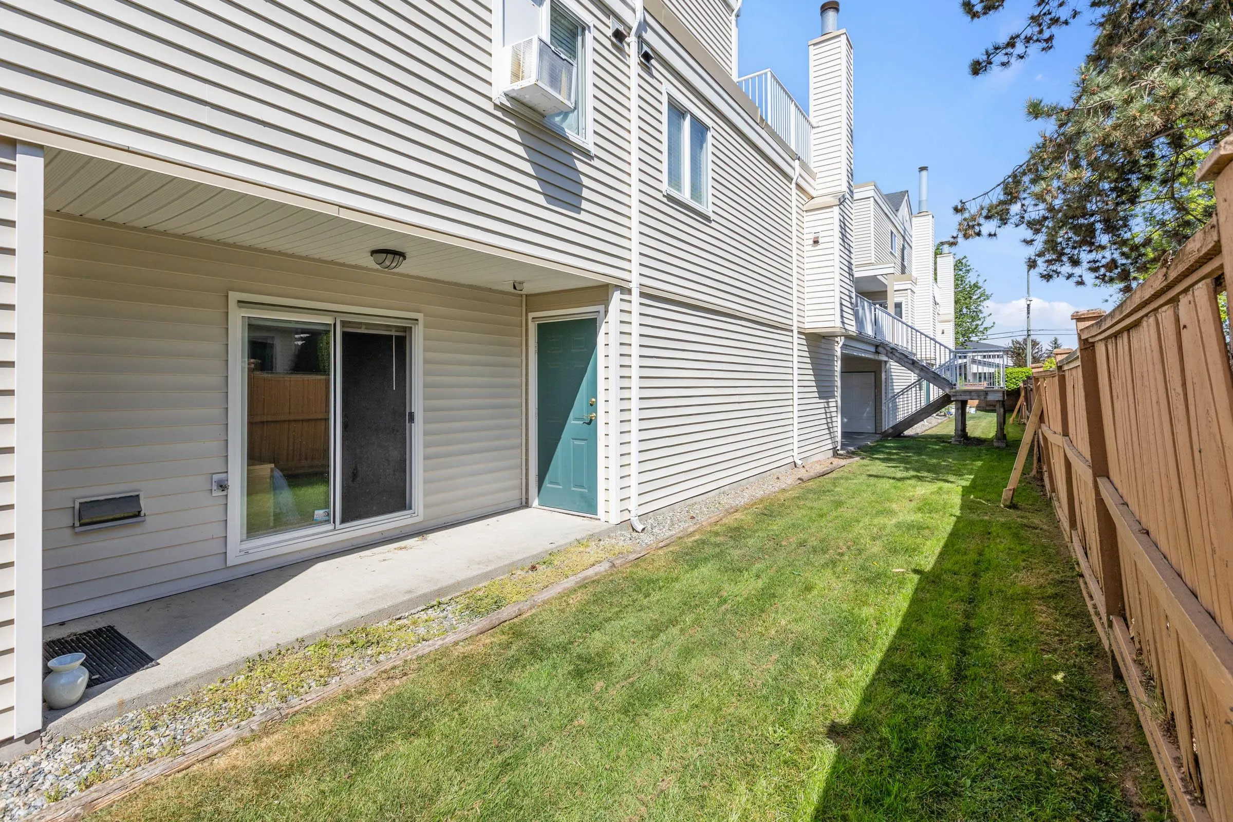 10077 156 Street #158