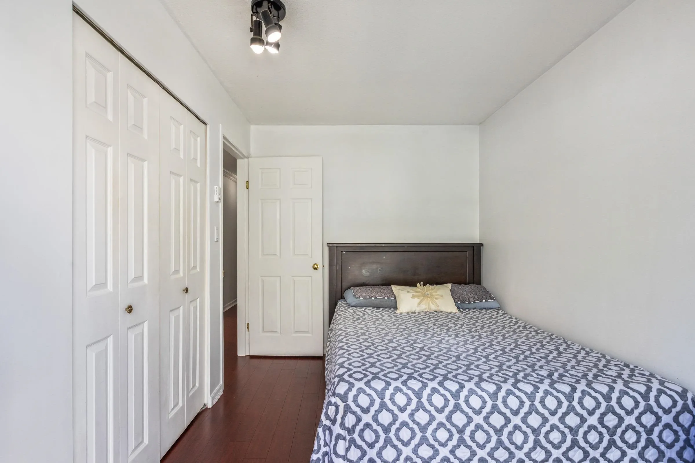 10077 156 Street #158