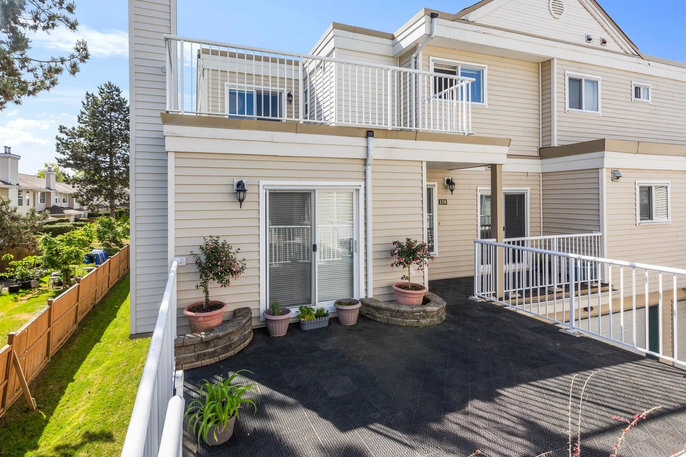 10077 156 Street #158