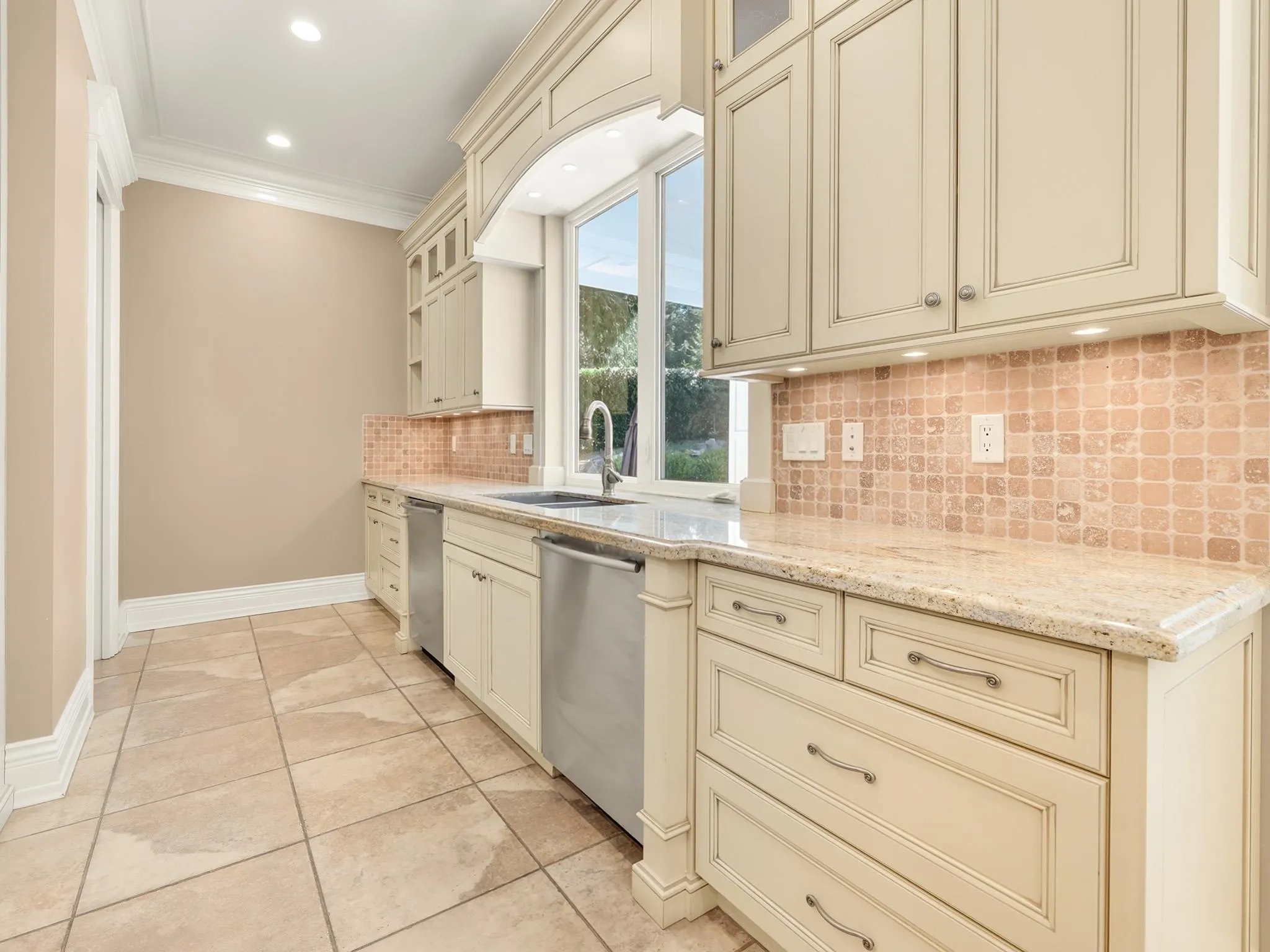 13464 Vine Maple Drive