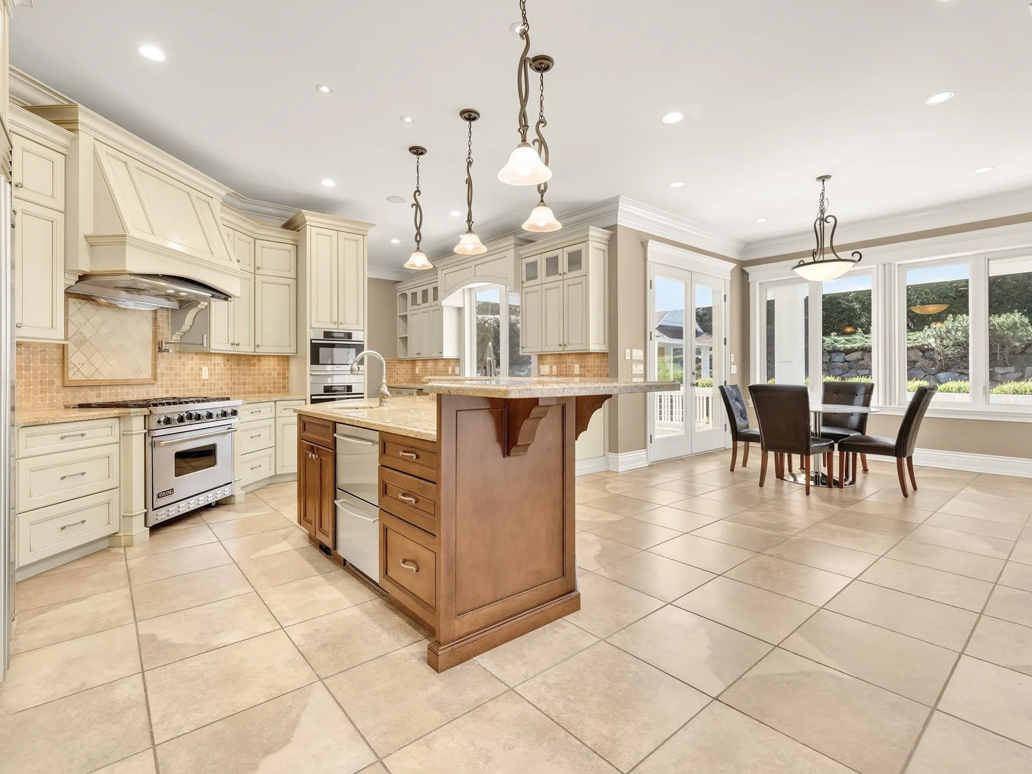13464 Vine Maple Drive