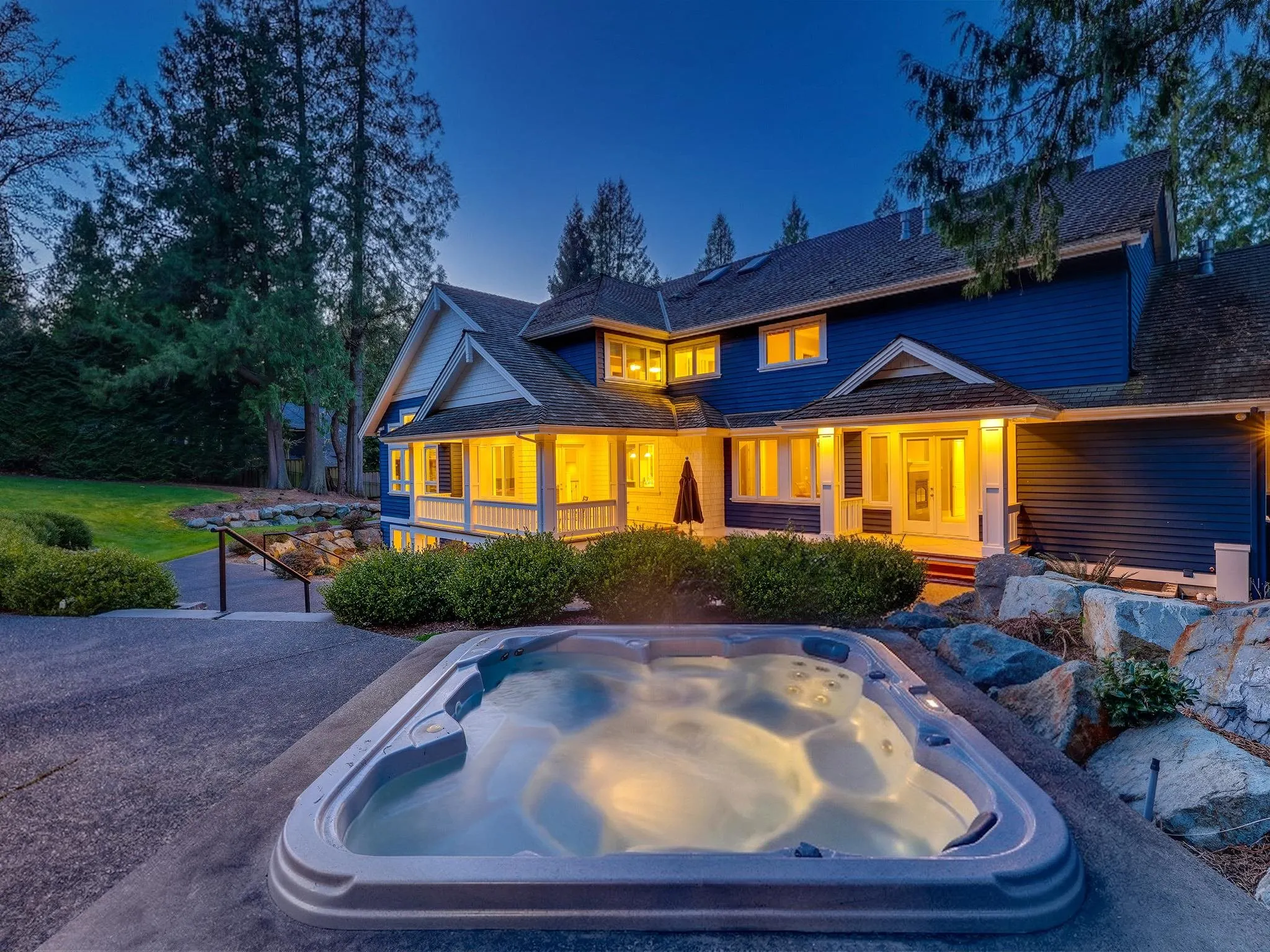 13464 Vine Maple Drive