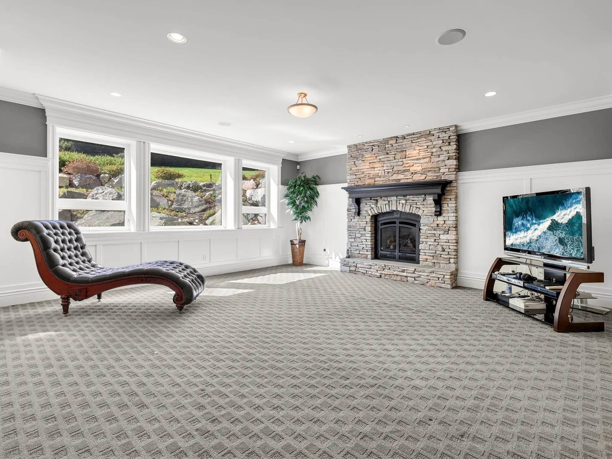 13464 Vine Maple Drive