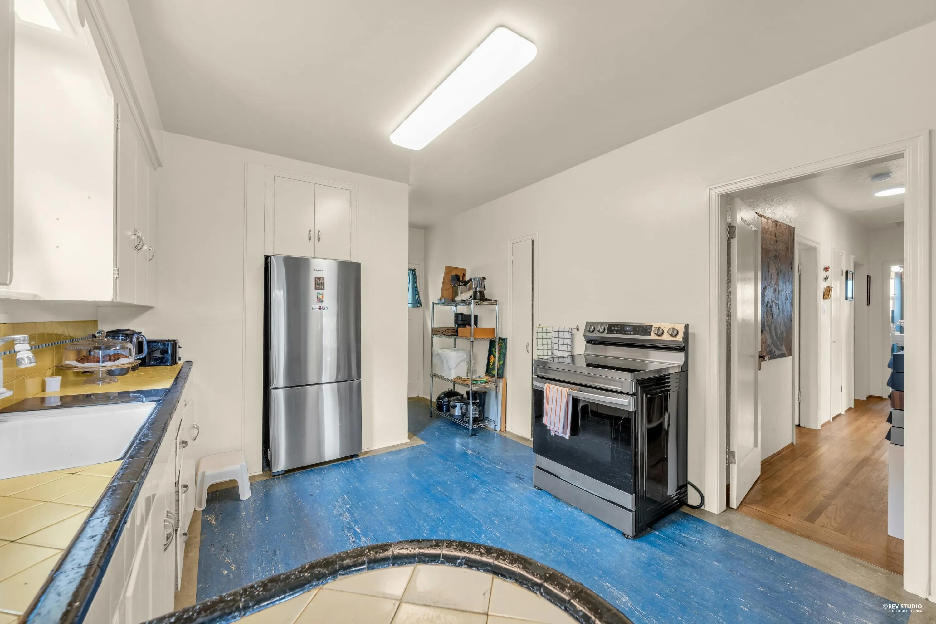 2245 W 22nd Avenue