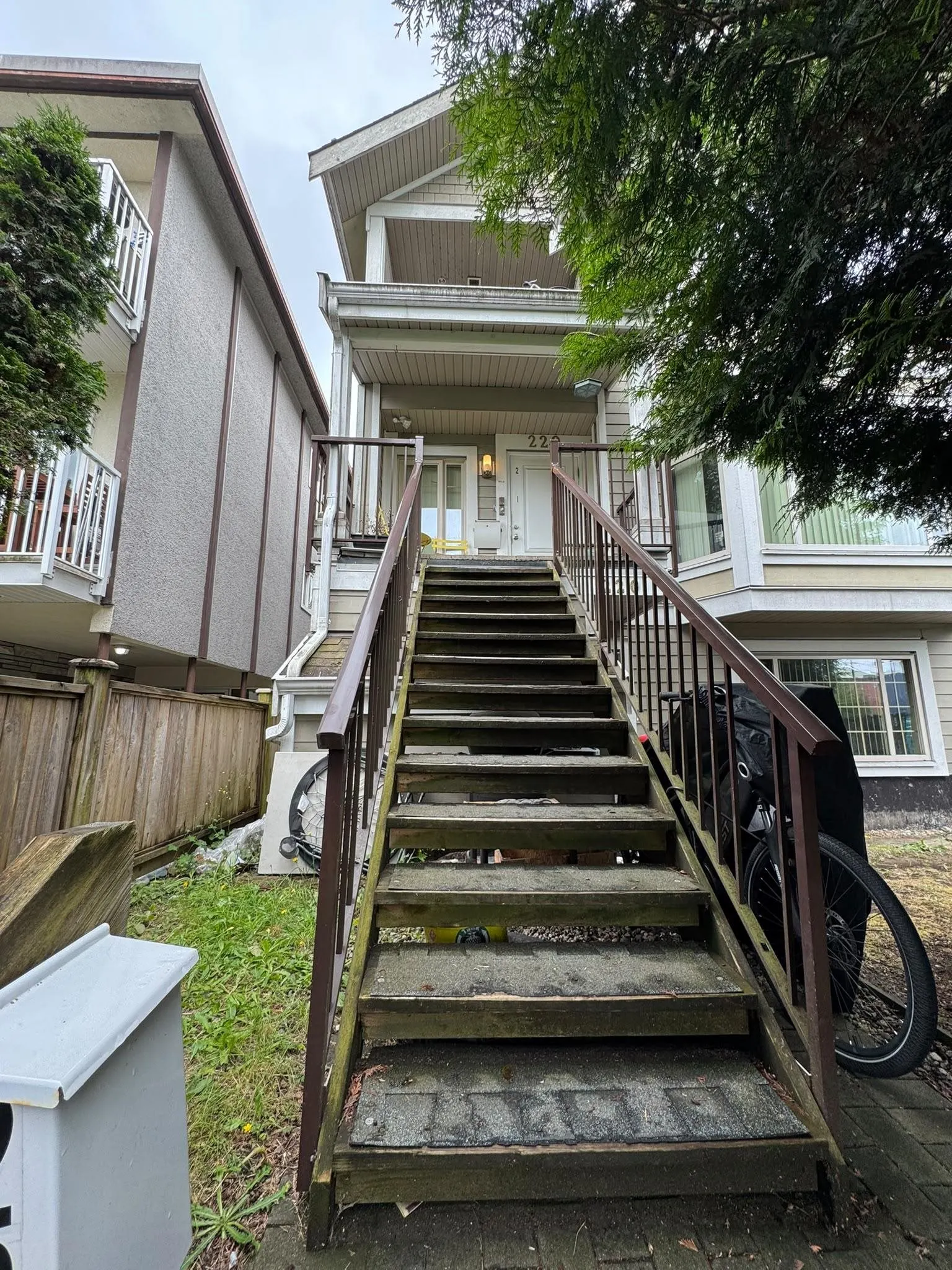 220 E 15th Avenue