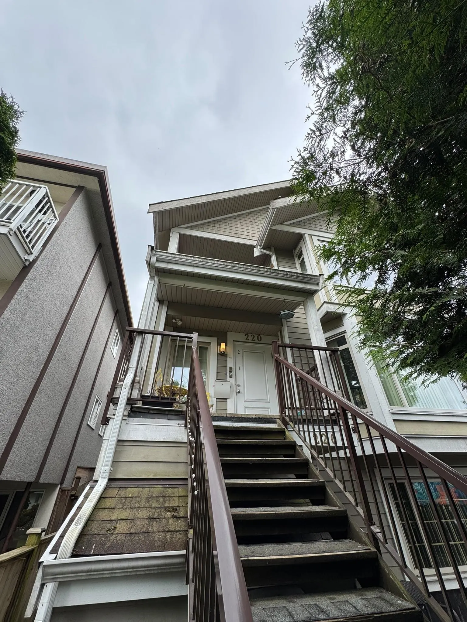 220 E 15th Avenue