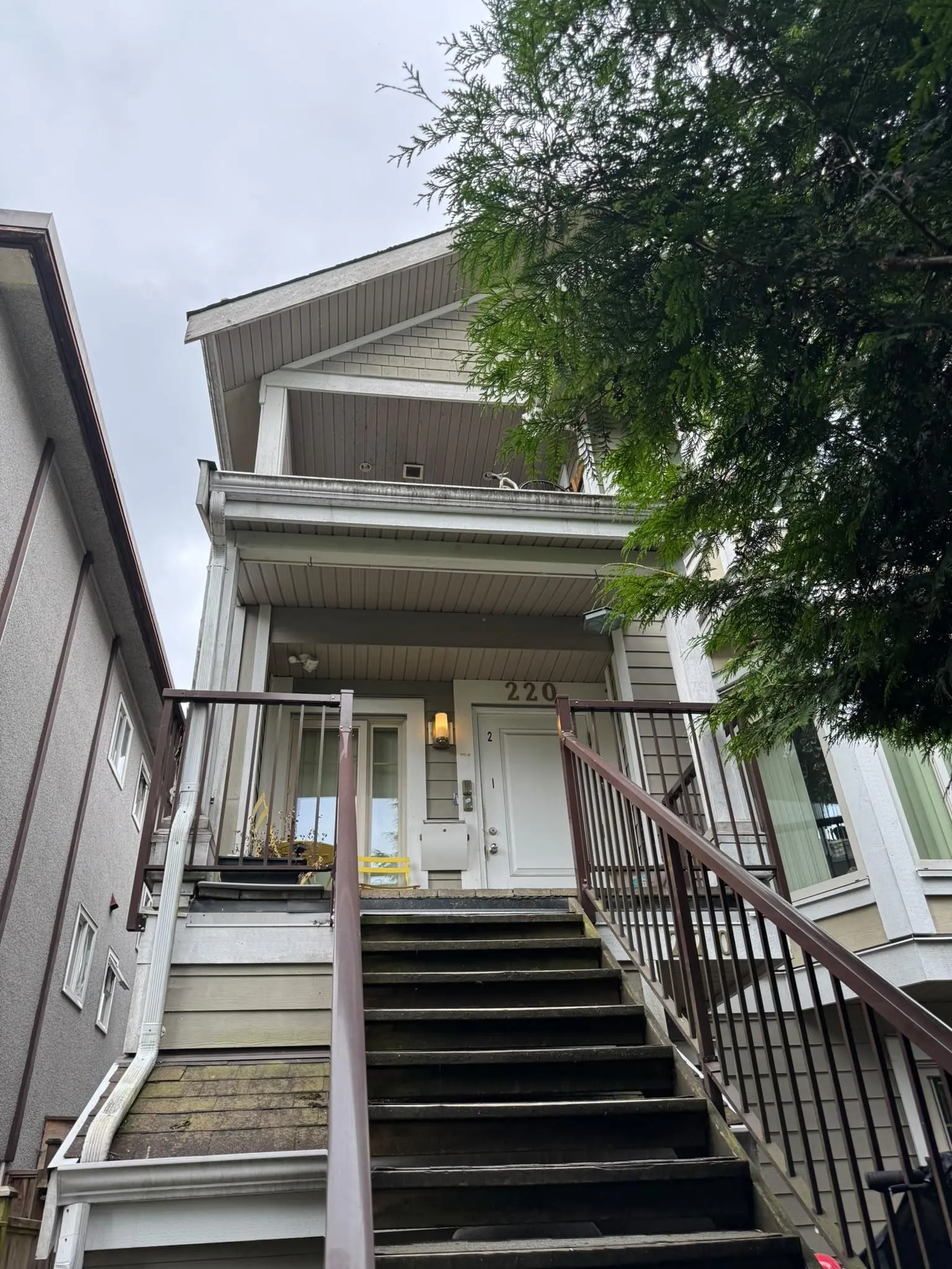 220 E 15th Avenue