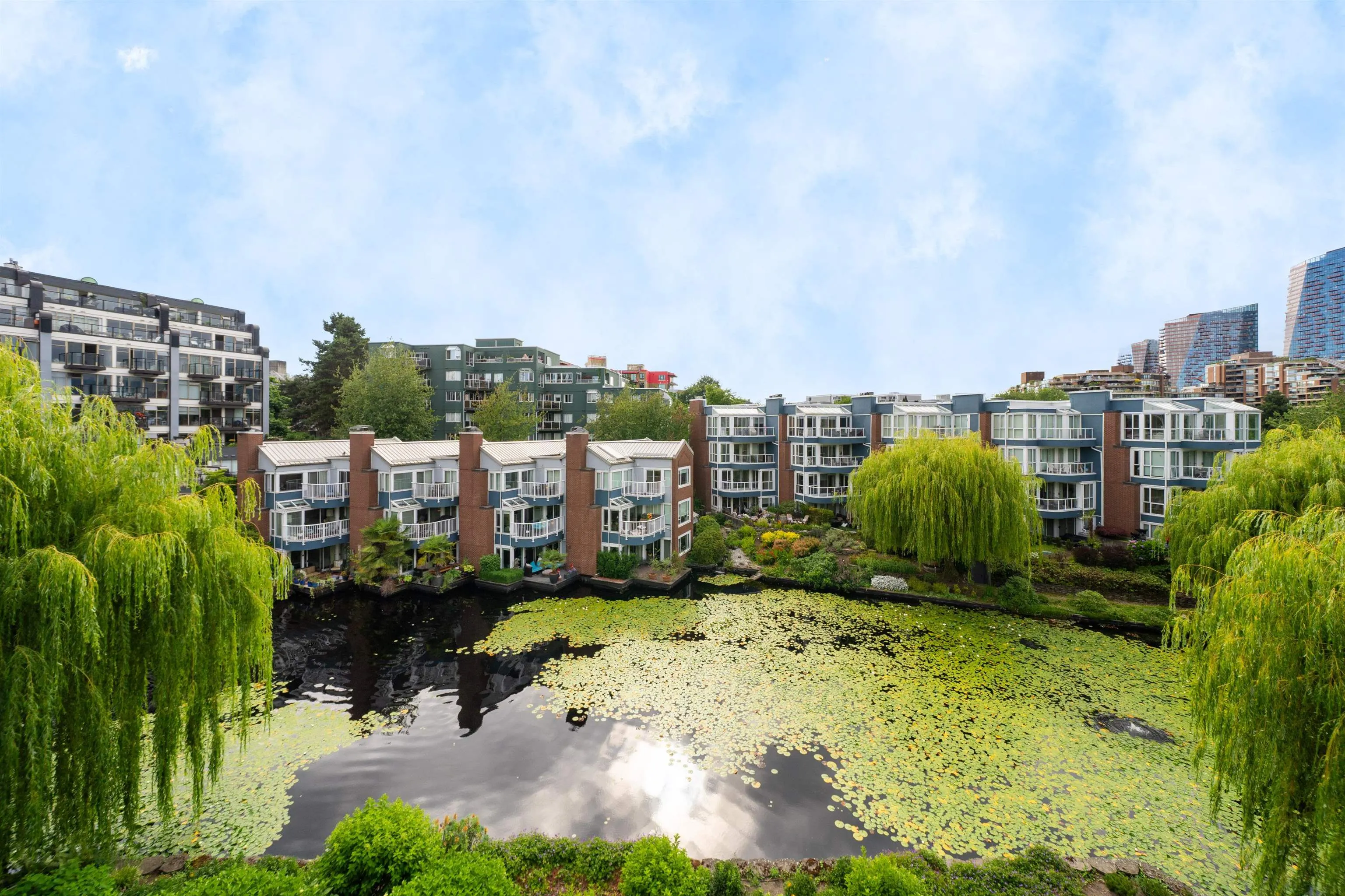 1502 Island Park Walk #405