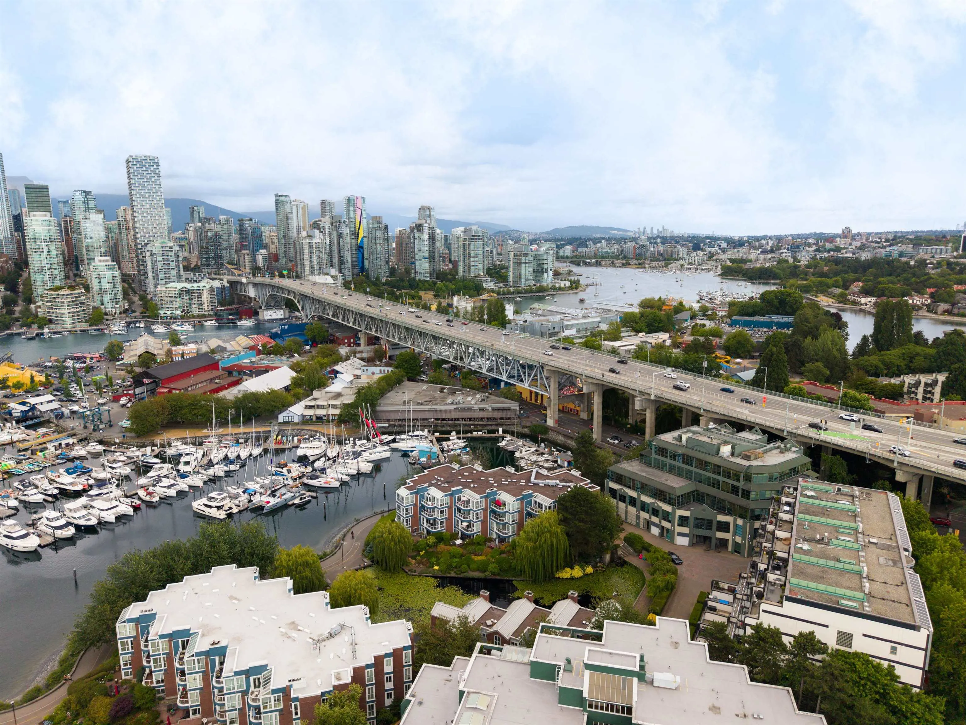 1502 Island Park Walk #405