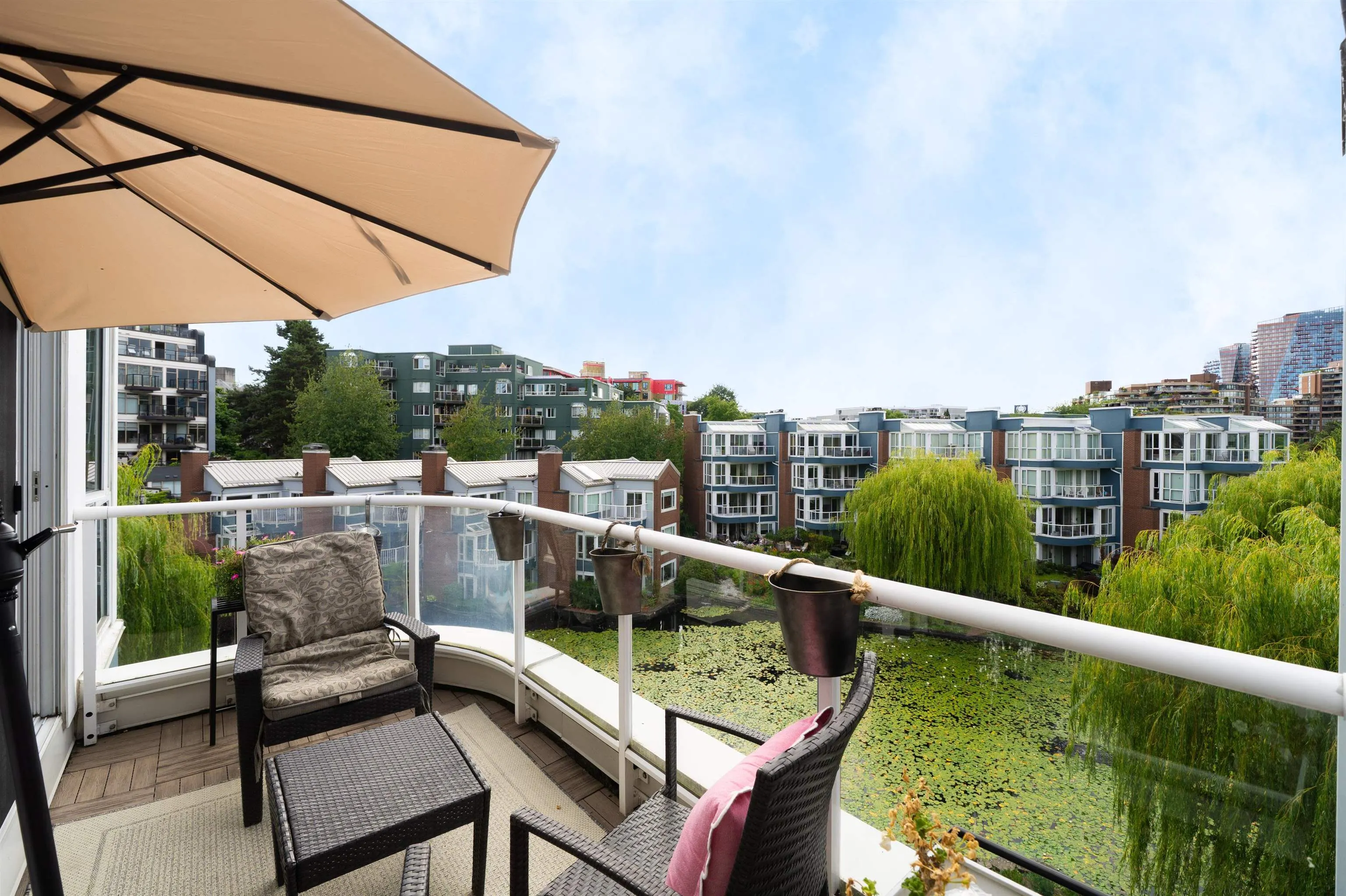 1502 Island Park Walk #405
