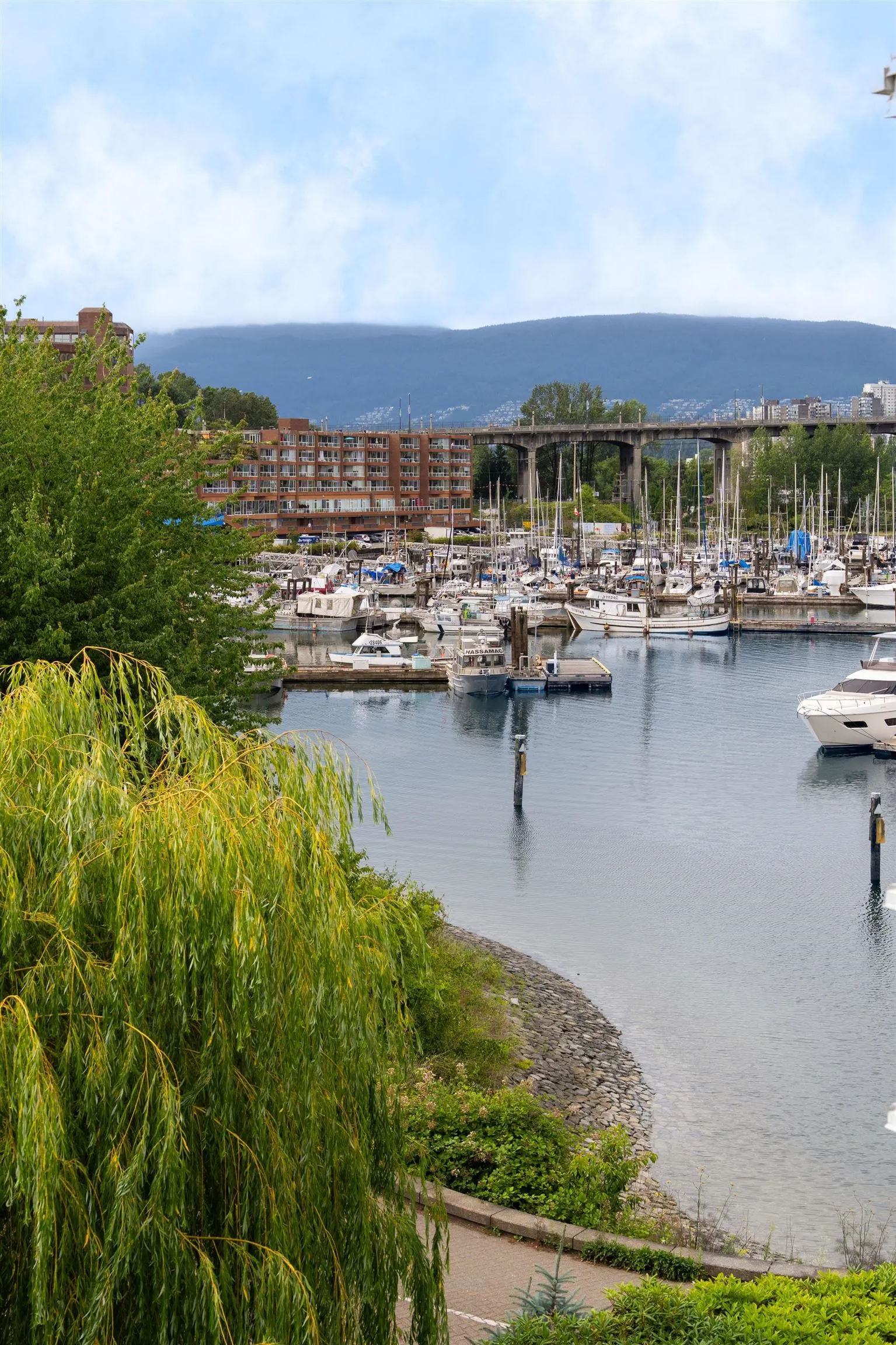 1502 Island Park Walk #405