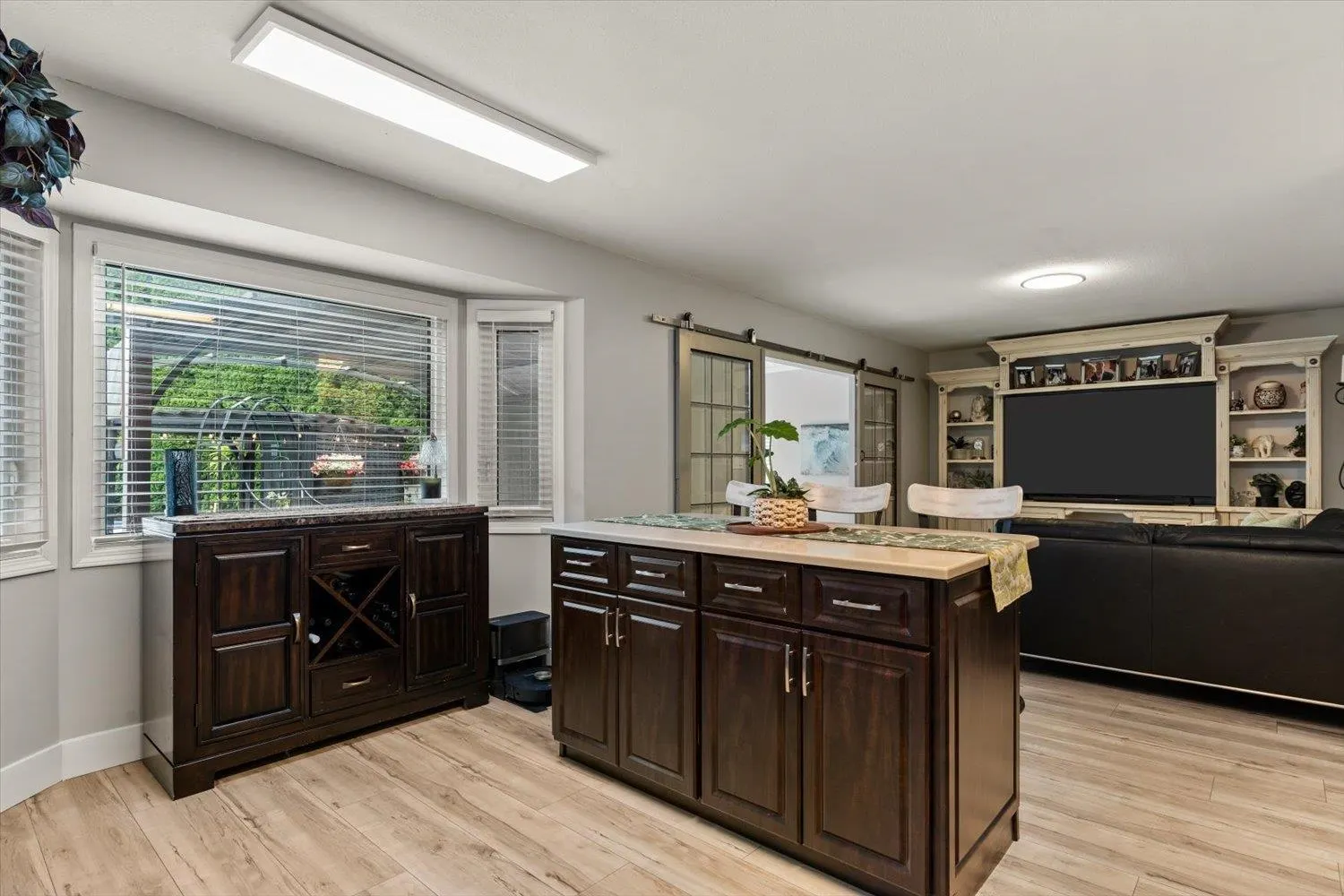 44756 Lancaster Drive