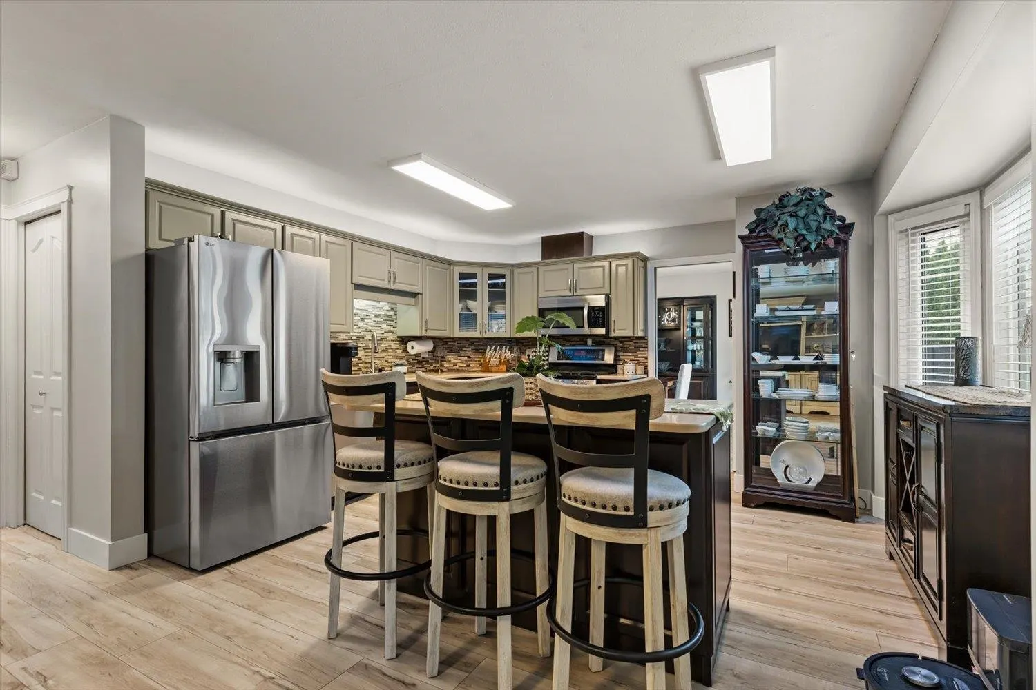44756 Lancaster Drive
