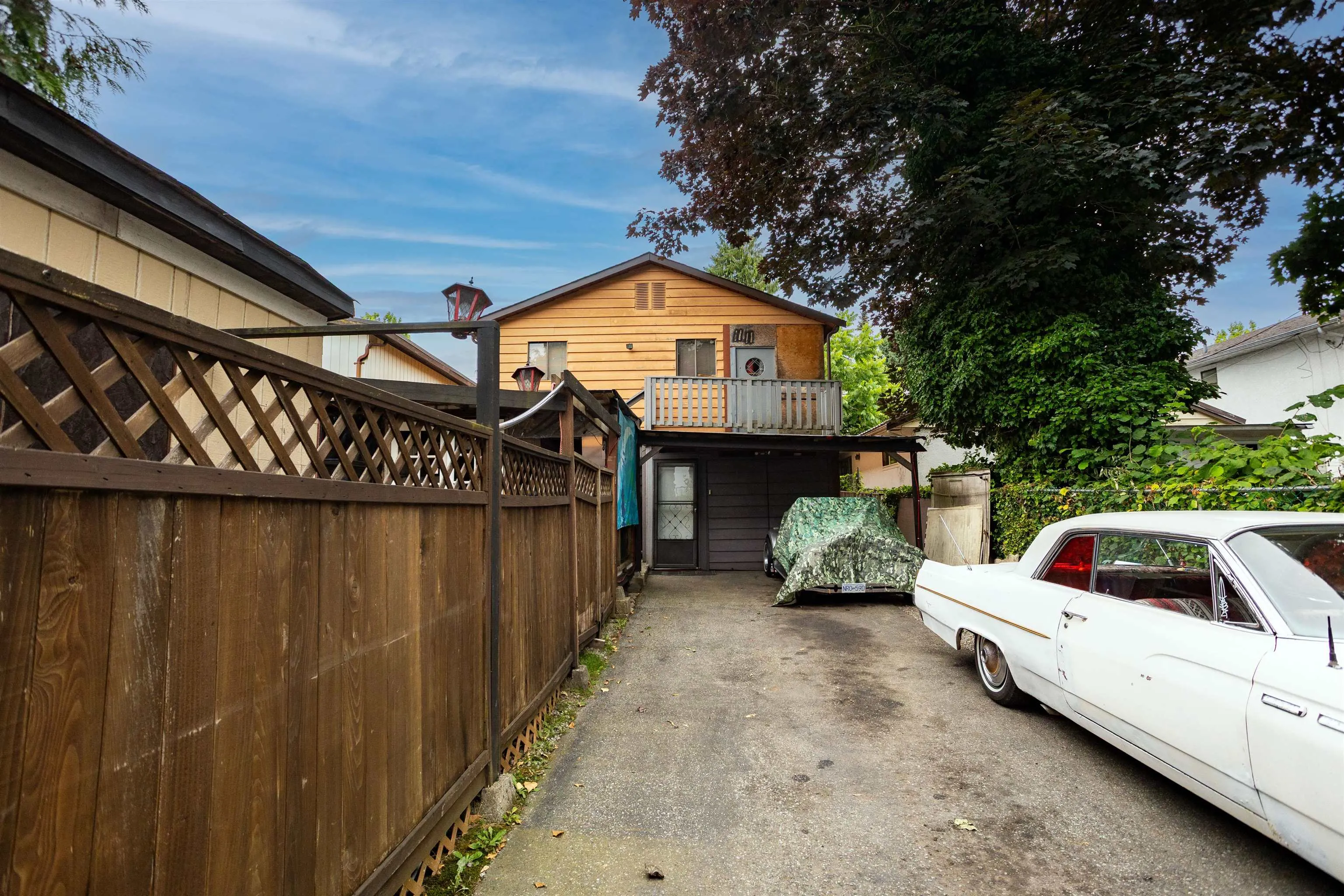 2351 Hawthorne Avenue