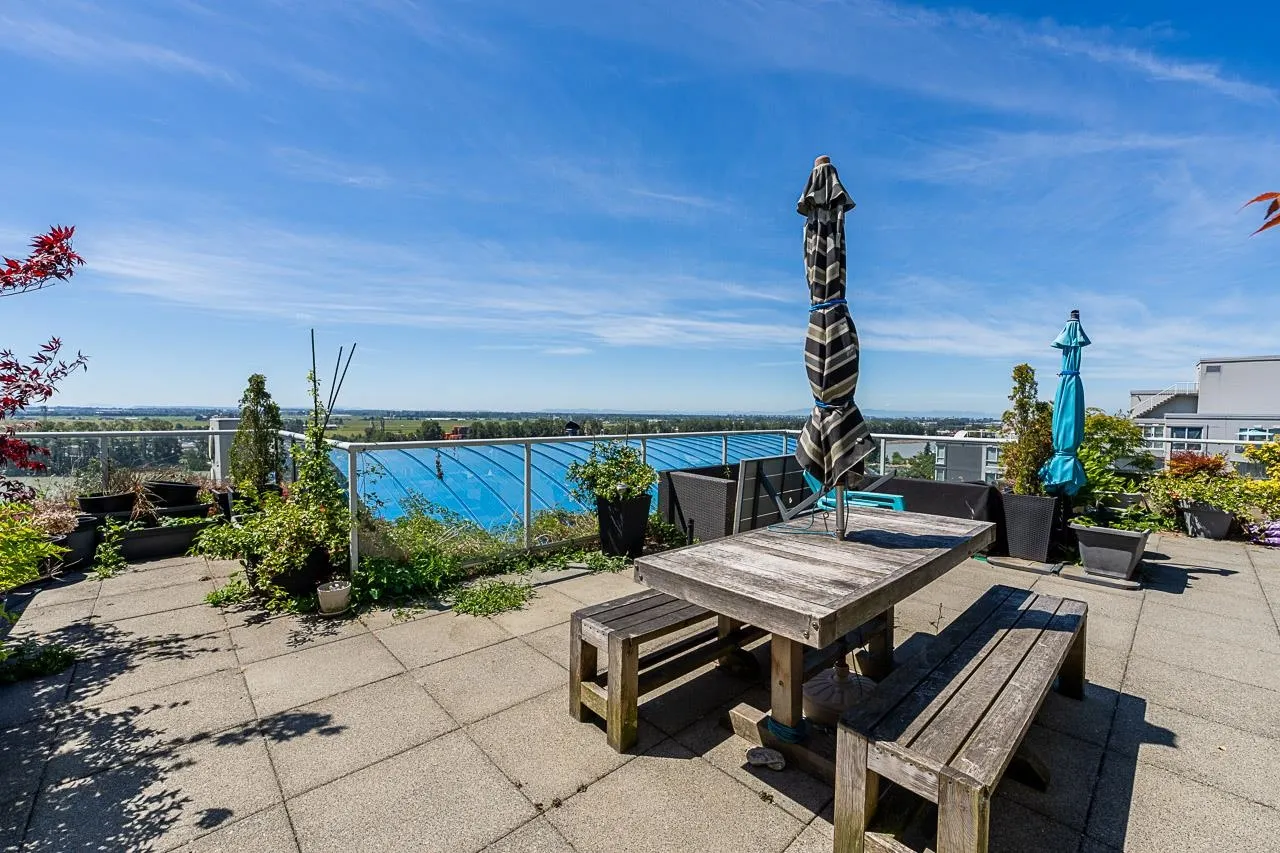 3061 E Kent Avenue North #1403
