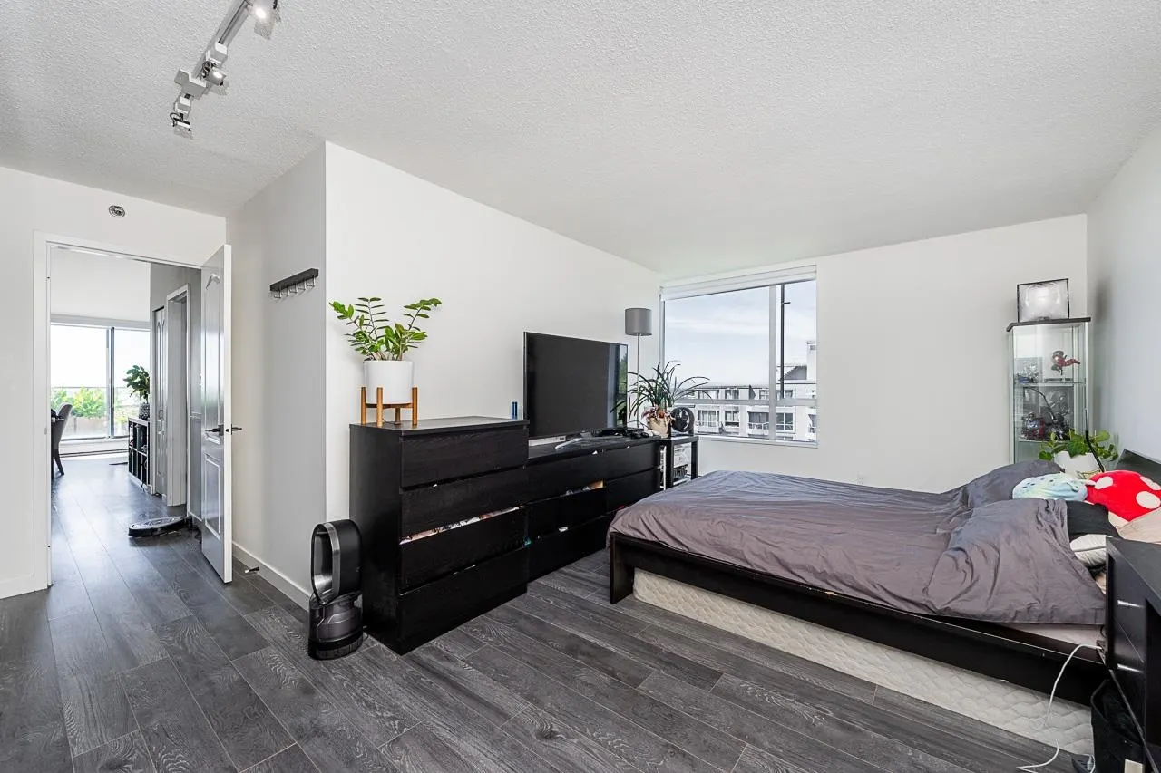 3061 E Kent Avenue North #1403