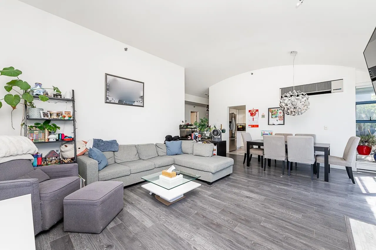 3061 E Kent Avenue North #1403