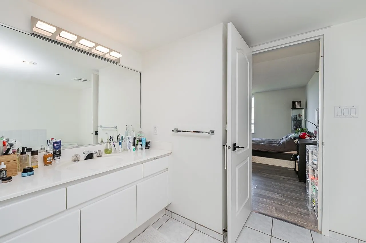 3061 E Kent Avenue North #1403