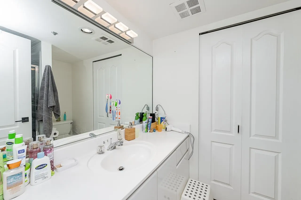 3061 E Kent Avenue North #1403