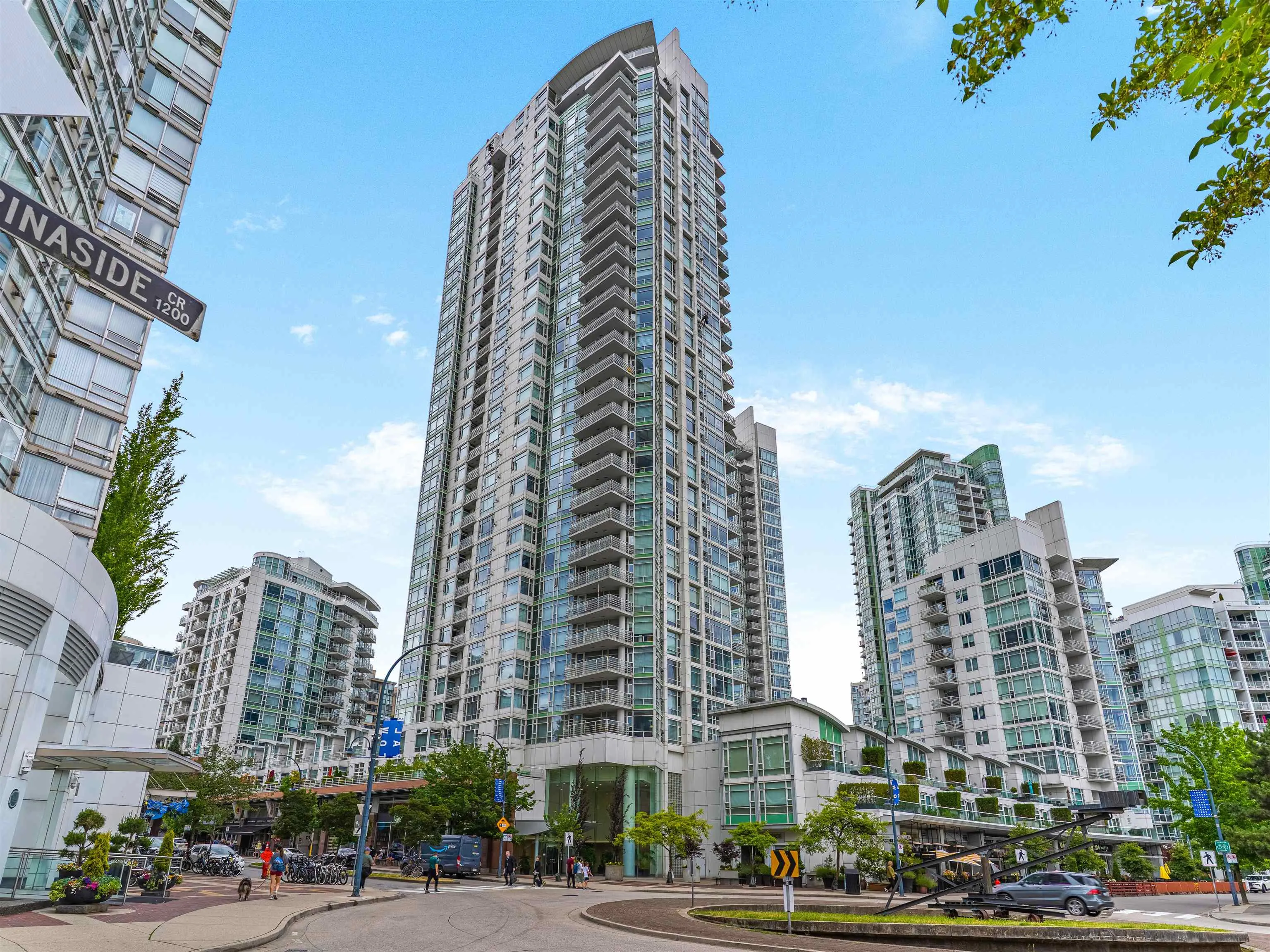 1199 Marinaside Crescent #2807