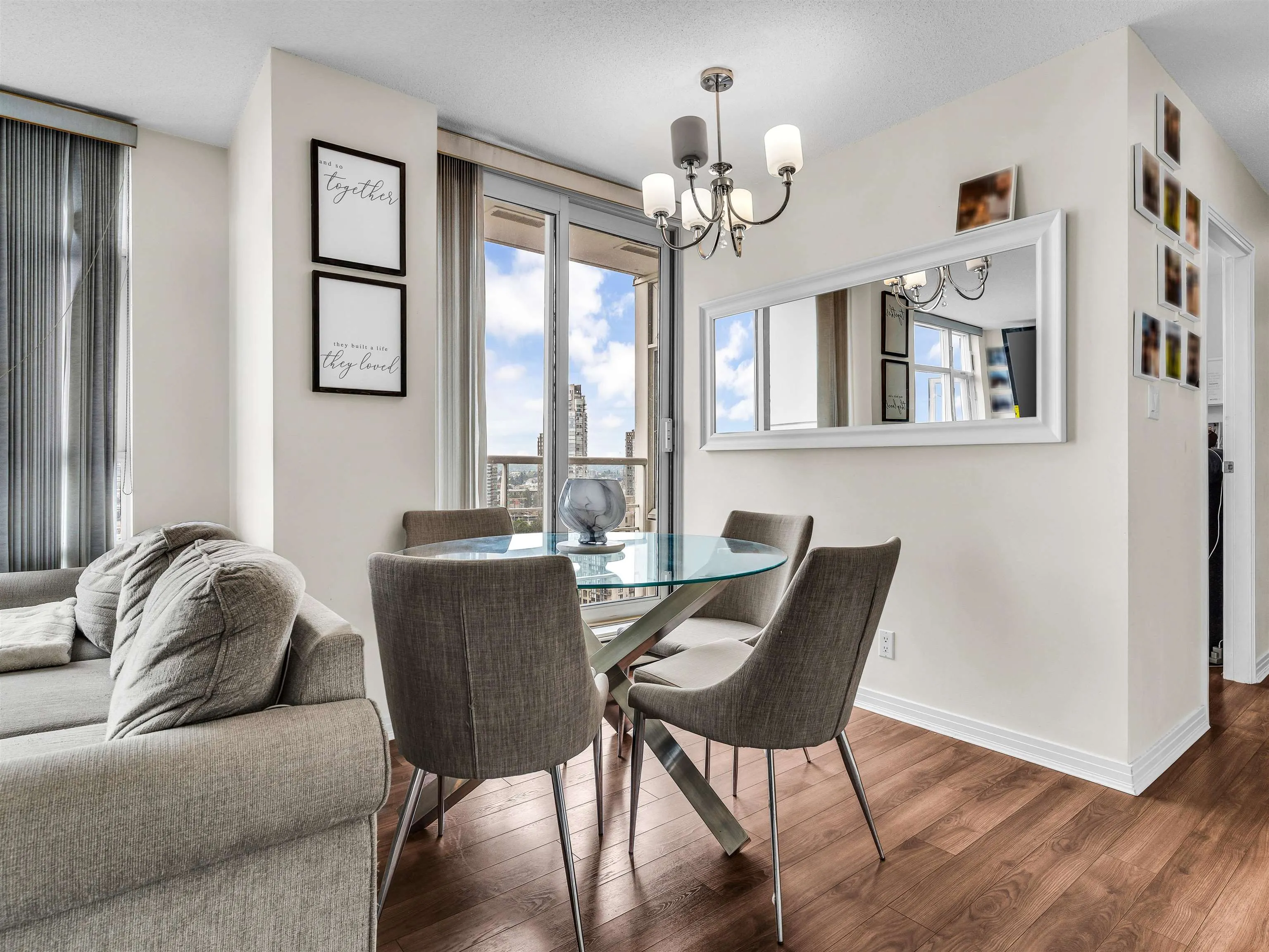 1199 Marinaside Crescent #2807