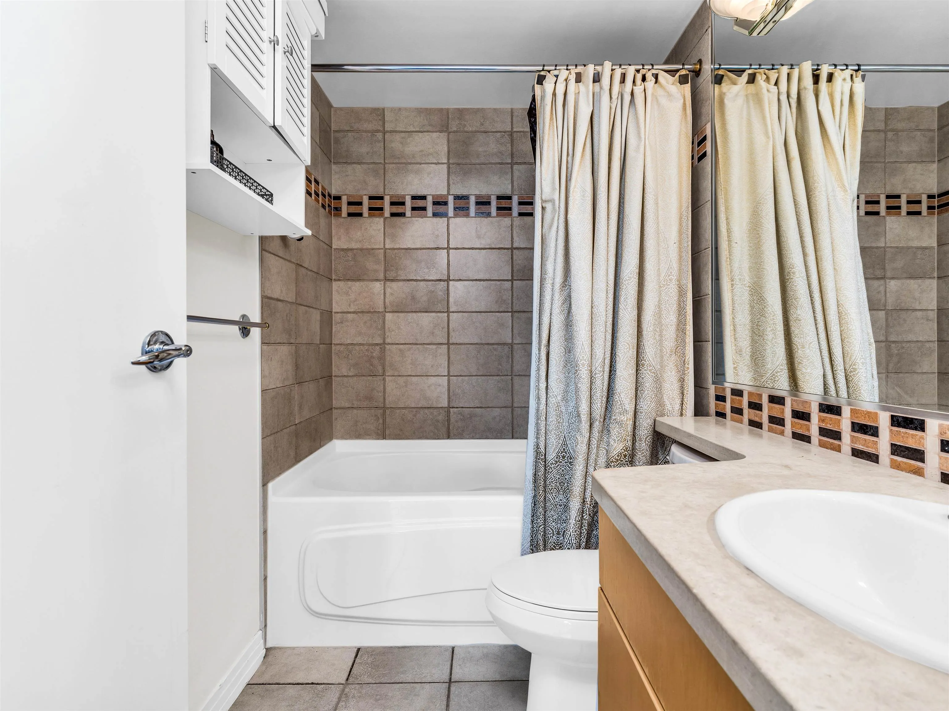1199 Marinaside Crescent #2807