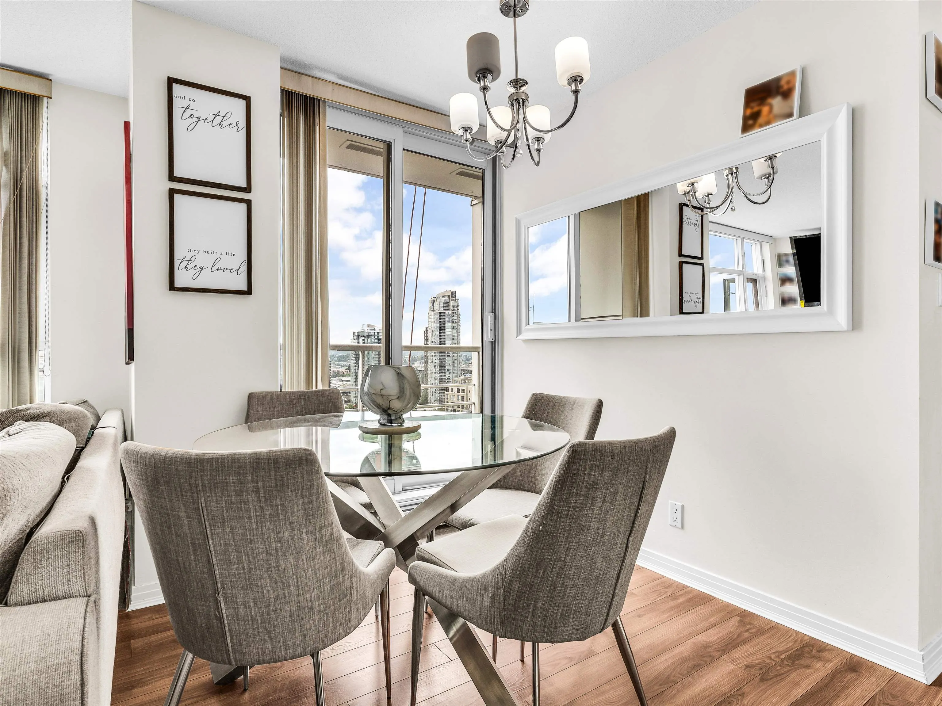 1199 Marinaside Crescent #2807