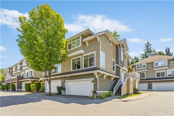 5240 Oakmount Crescent #19