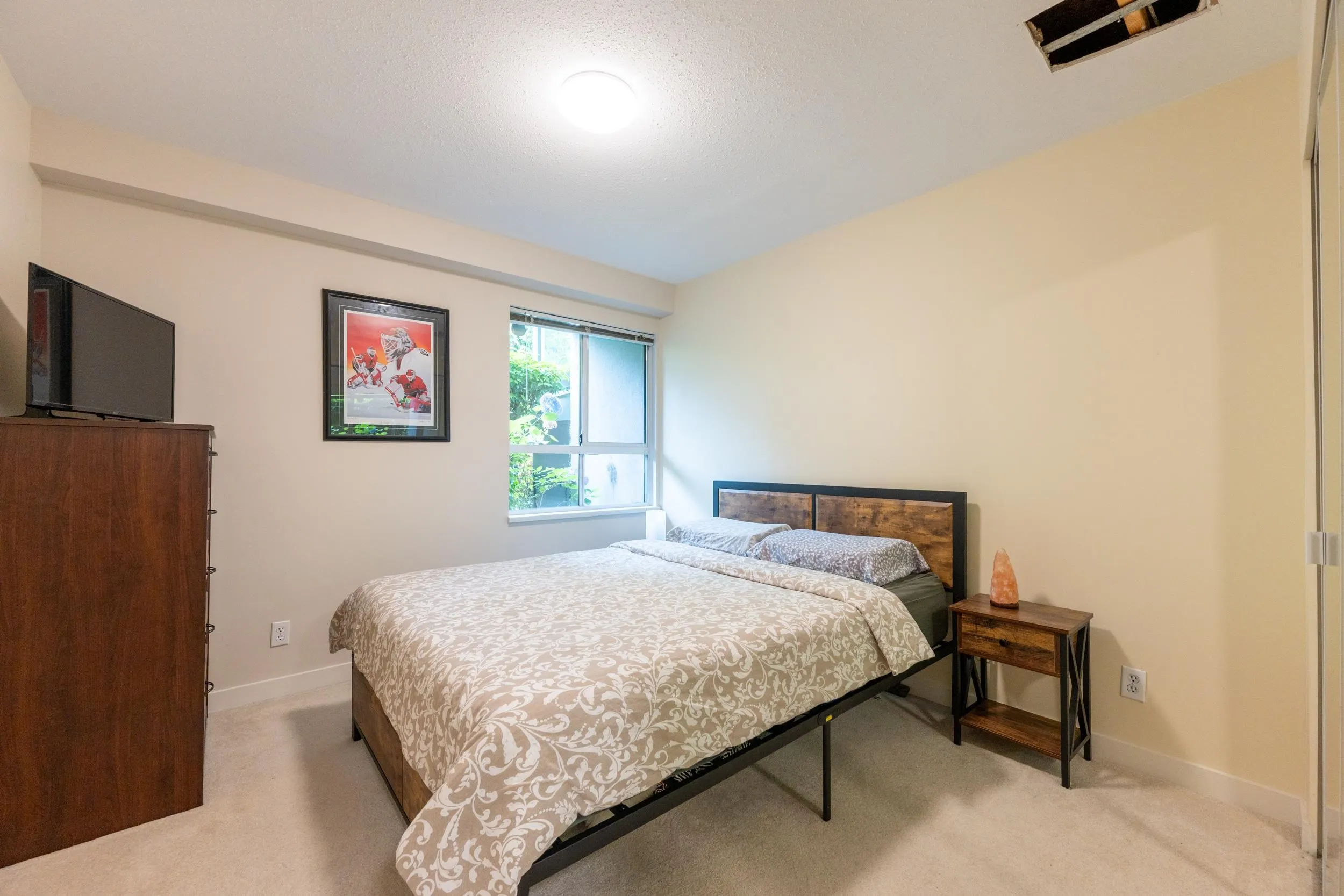 1386 W 6th Avenue #1