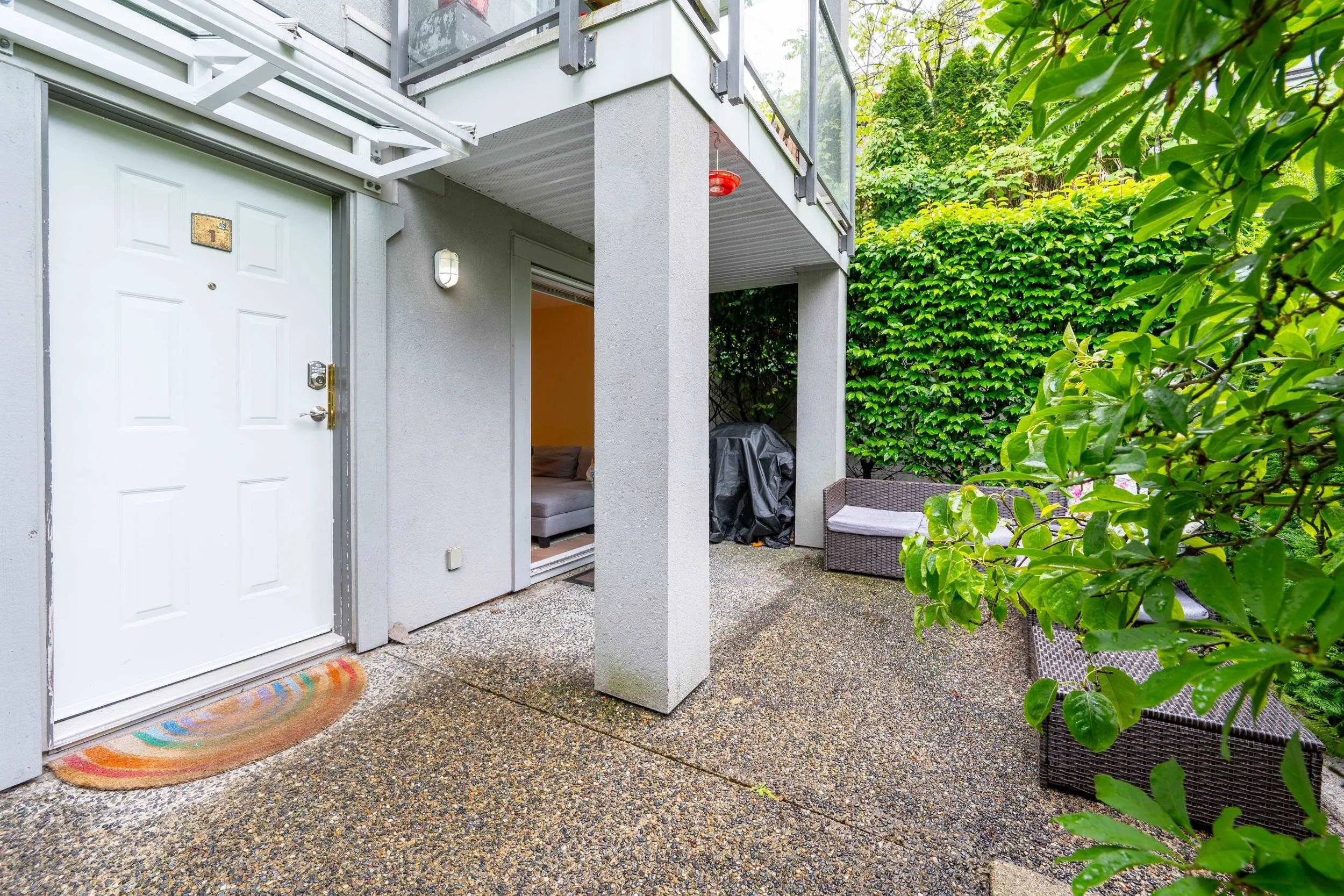 1386 W 6th Avenue #1