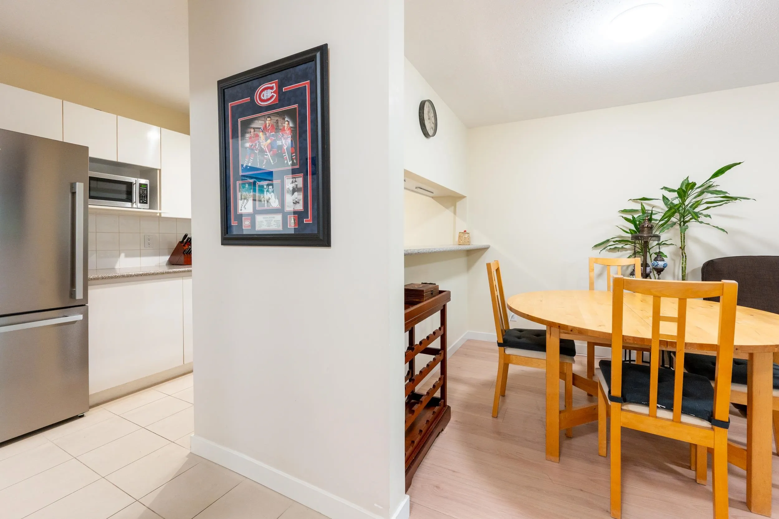 1386 W 6th Avenue #1