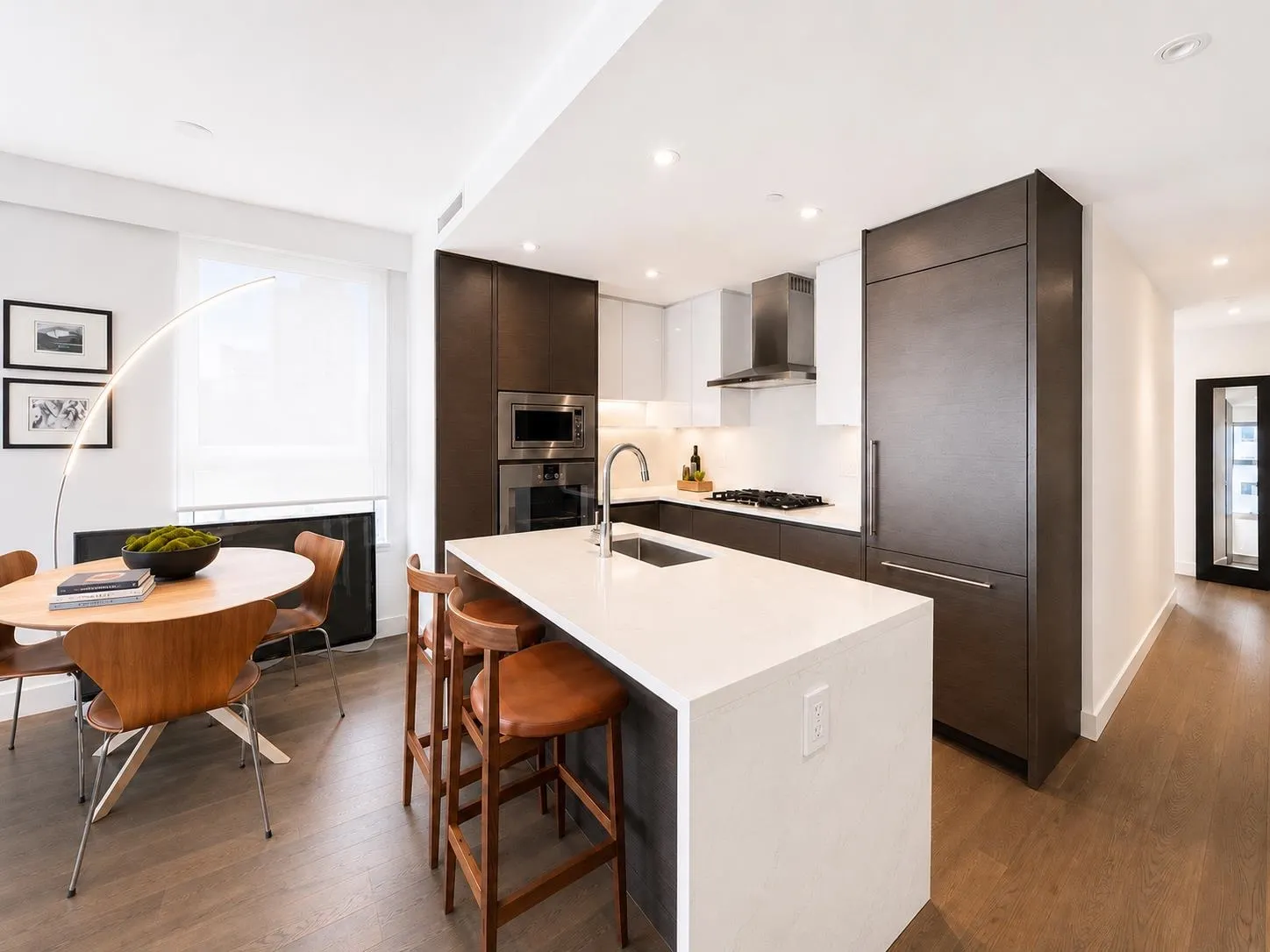 5693 Elizabeth Street #304