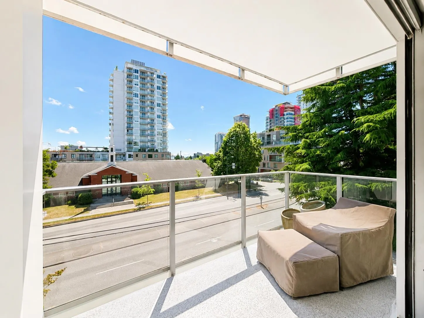 5693 Elizabeth Street #304