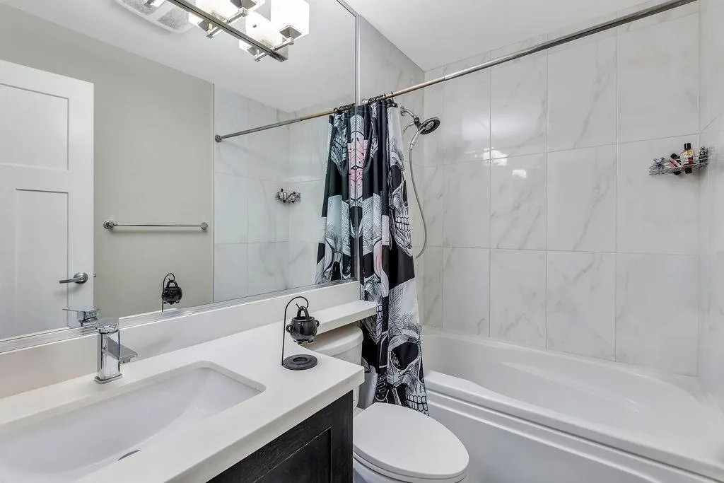 7090 180 Street #20