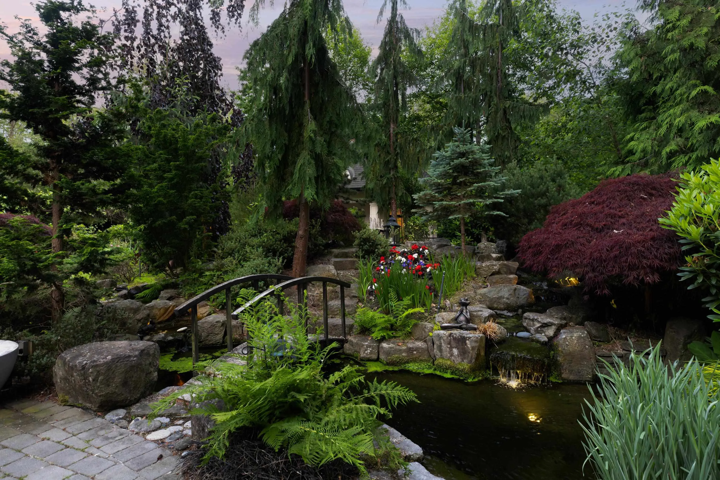 3083 Semiahmoo Trail