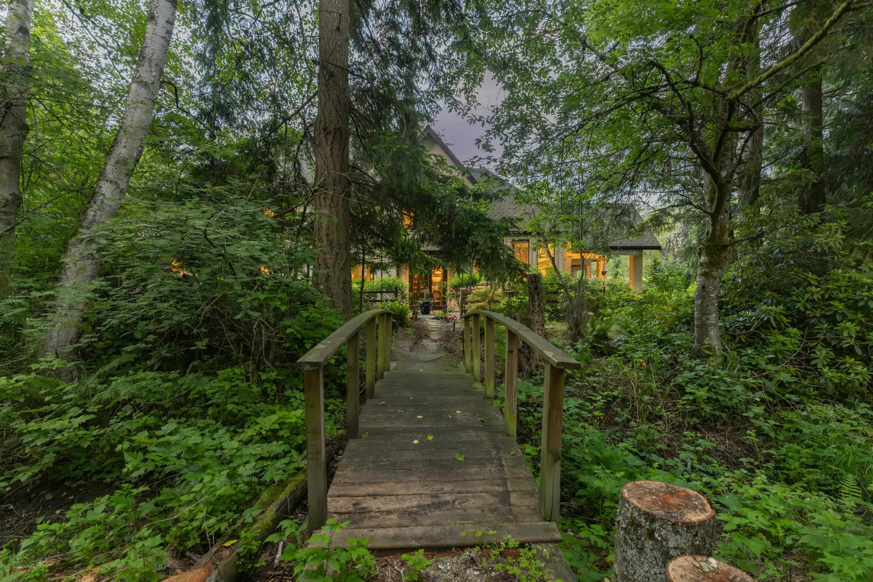 3083 Semiahmoo Trail