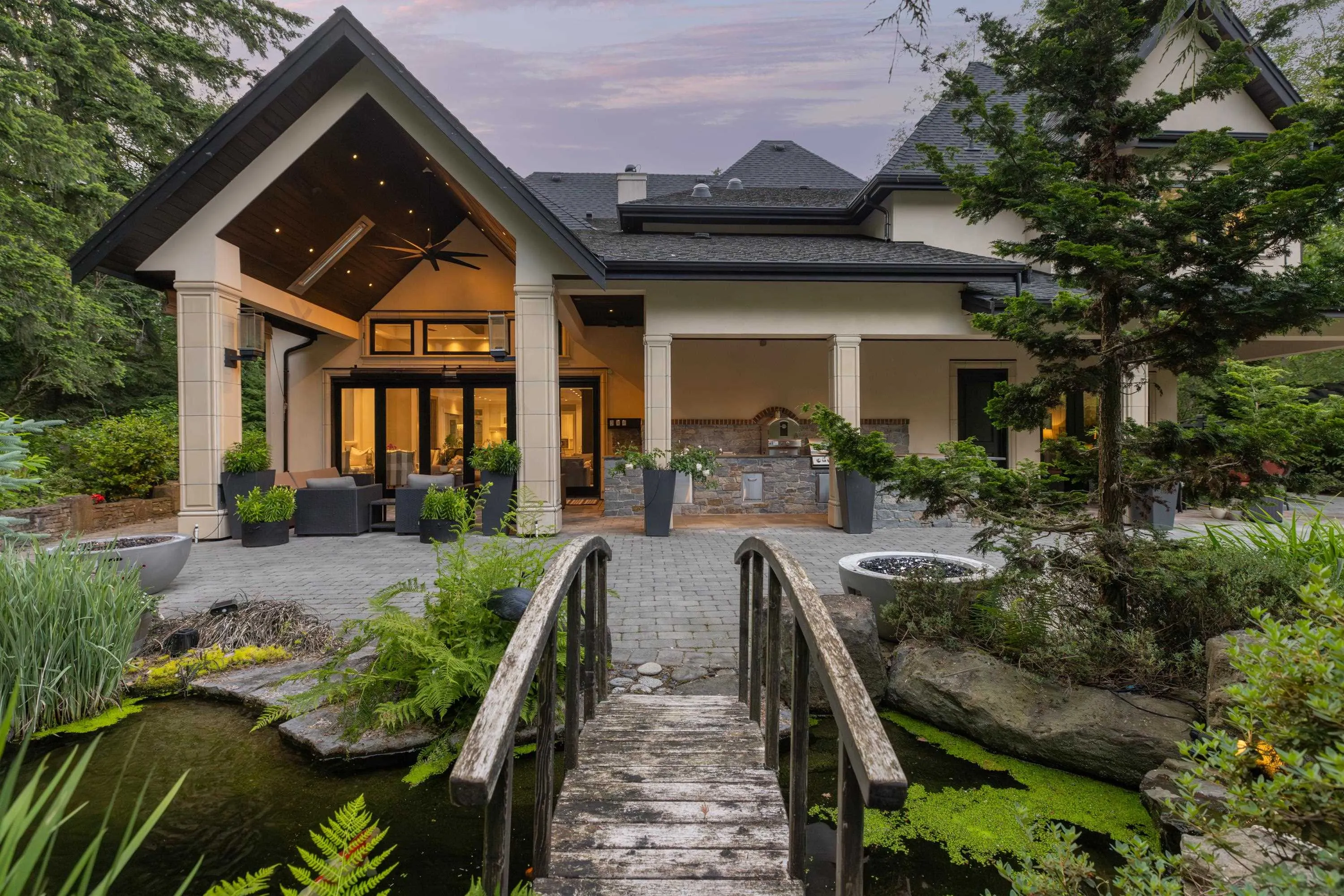 3083 Semiahmoo Trail