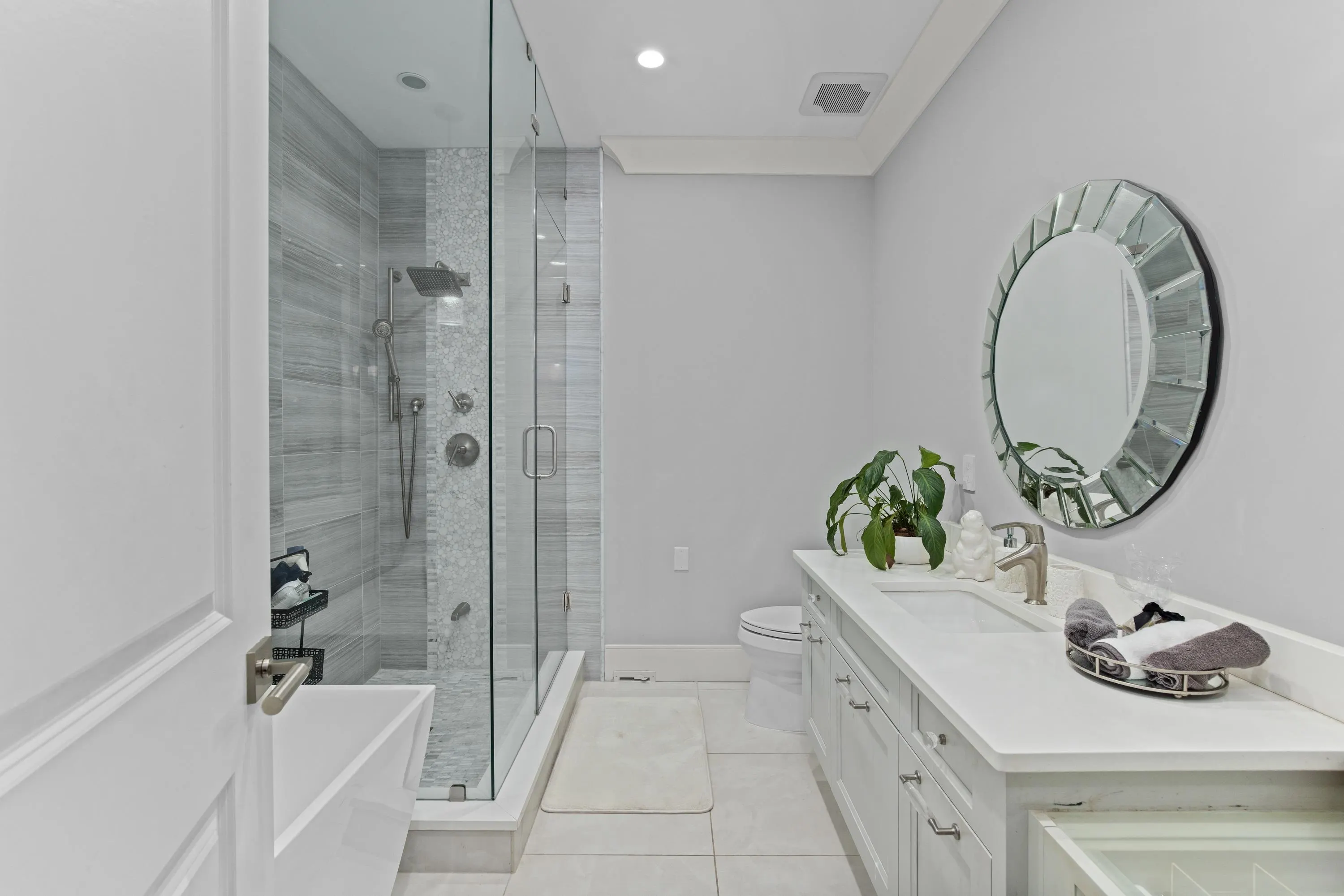 3083 Semiahmoo Trail
