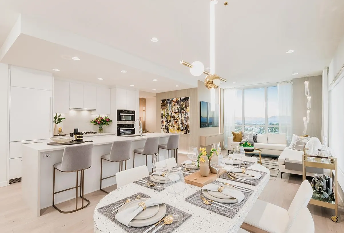 485 W 42nd Avenue #1706