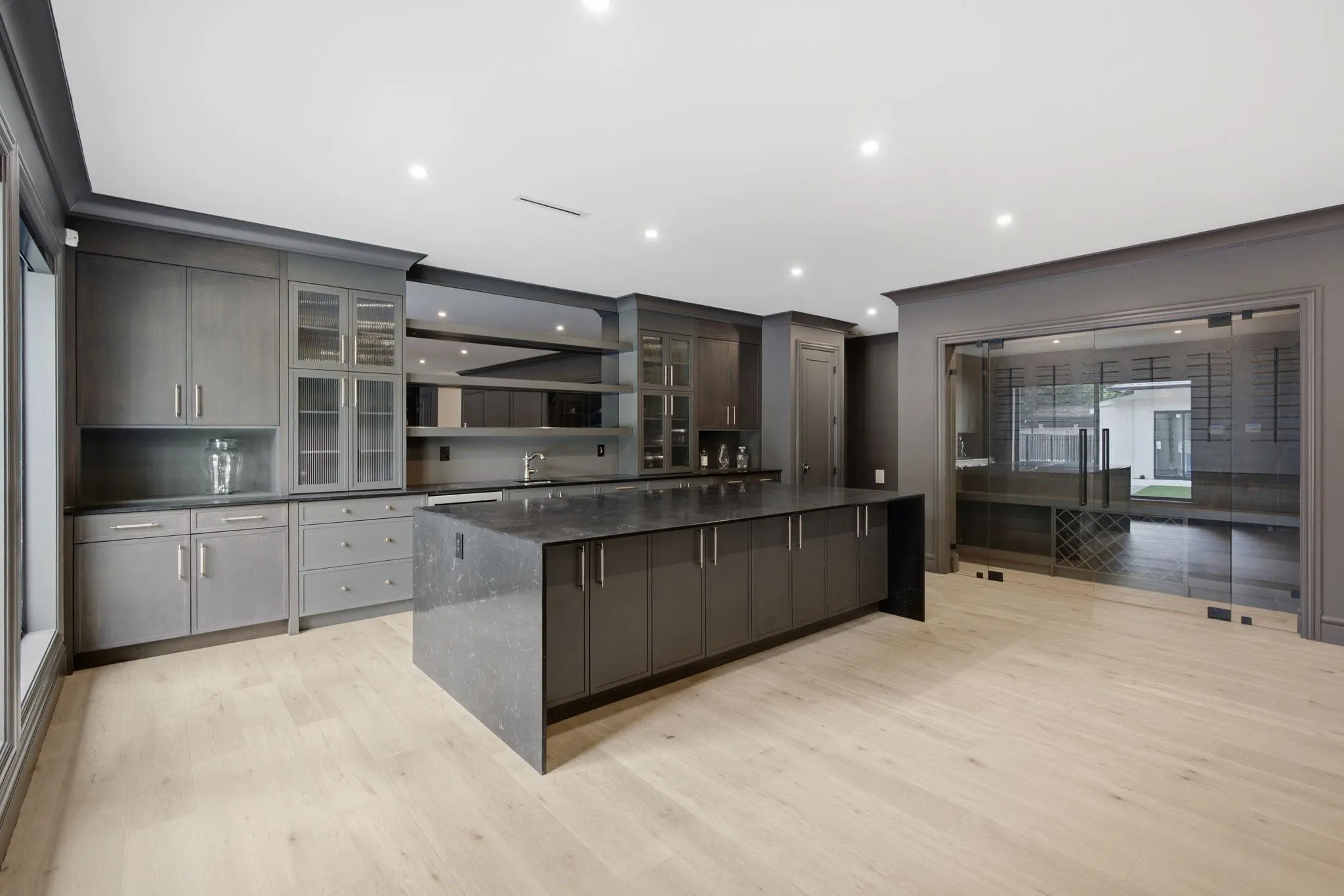 13909 28 Avenue
