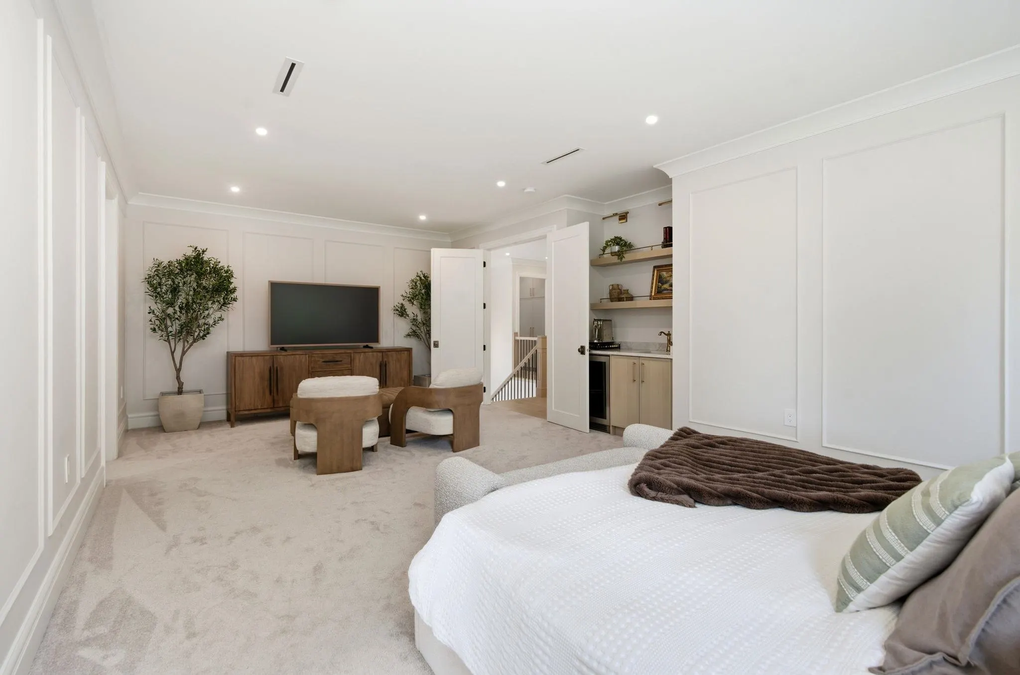13909 28 Avenue