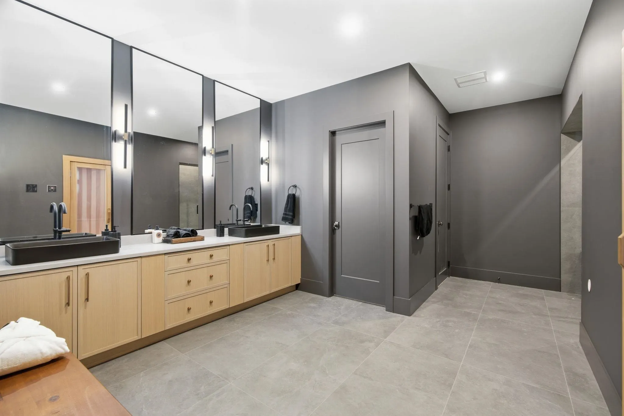 13909 28 Avenue