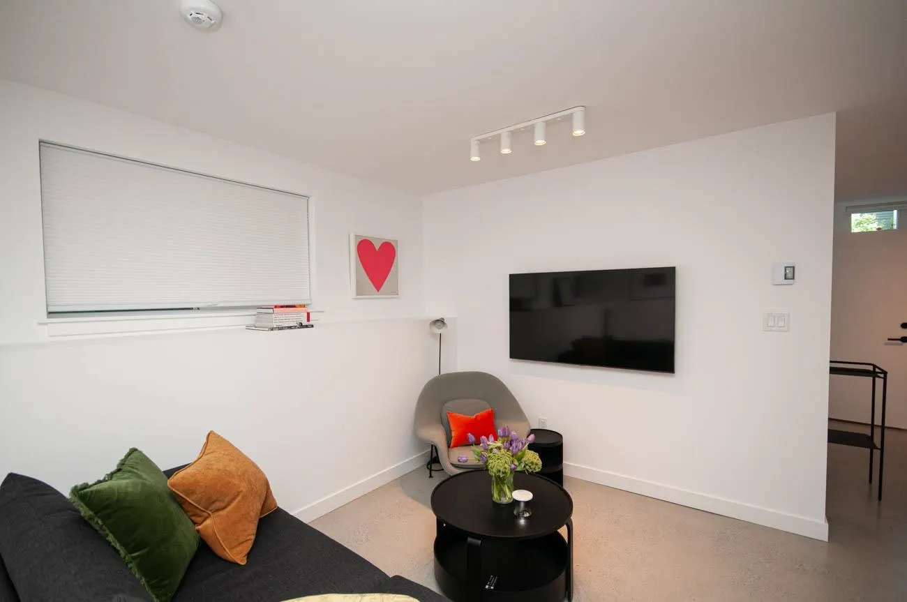 563 Union Street #2